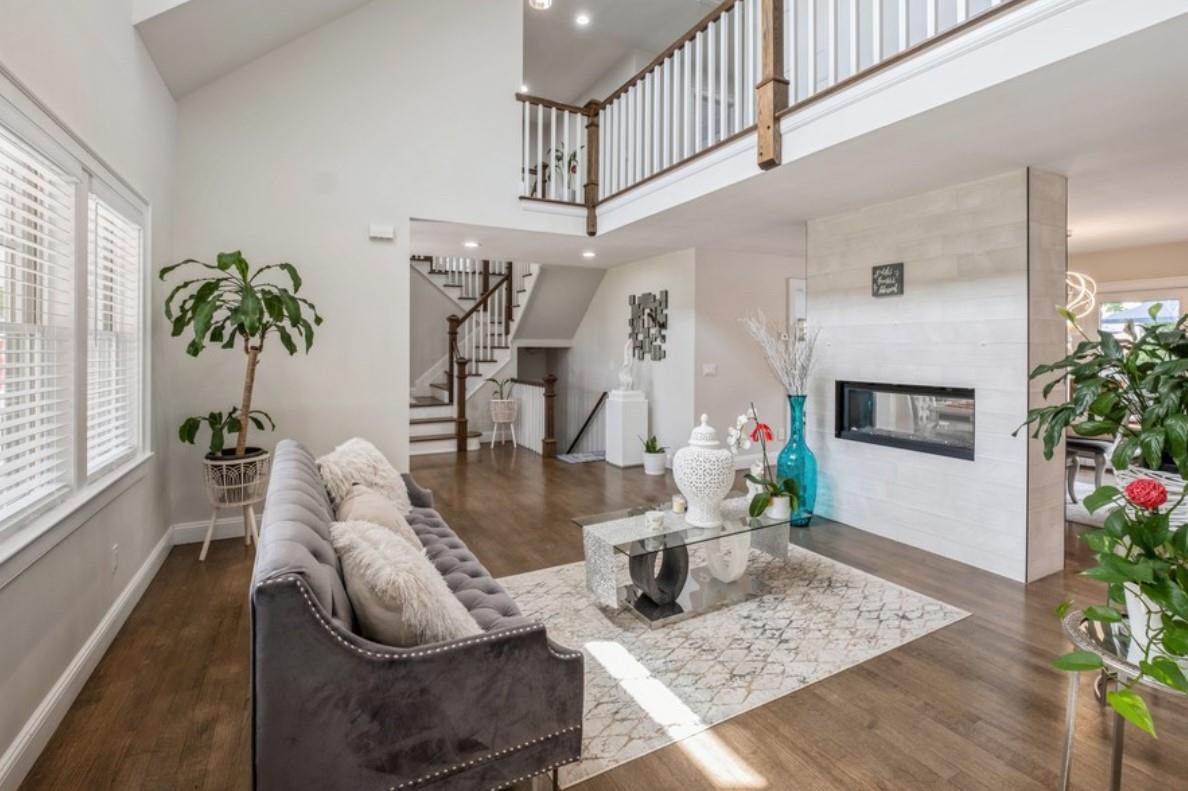 8 Hilltop Drive, Bayville, NY 11709