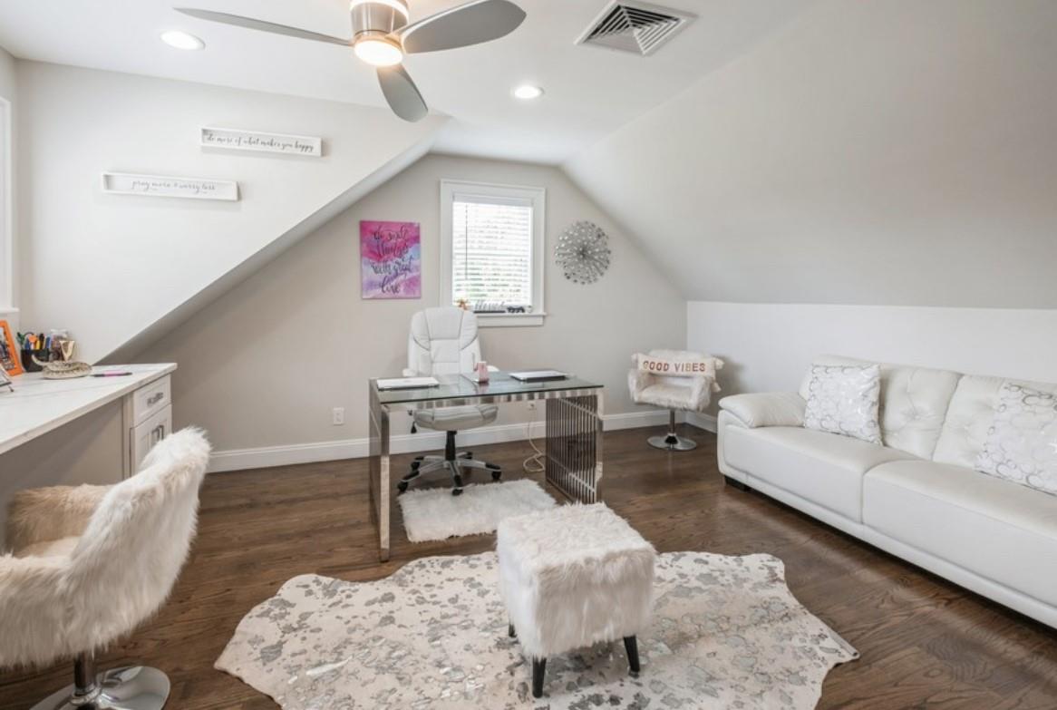 8 Hilltop Drive, Bayville, NY 11709