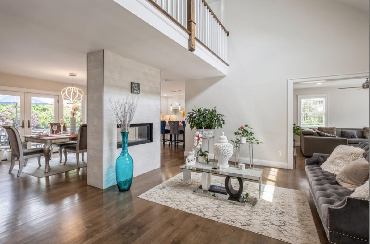 8 Hilltop Drive, Bayville, NY 11709