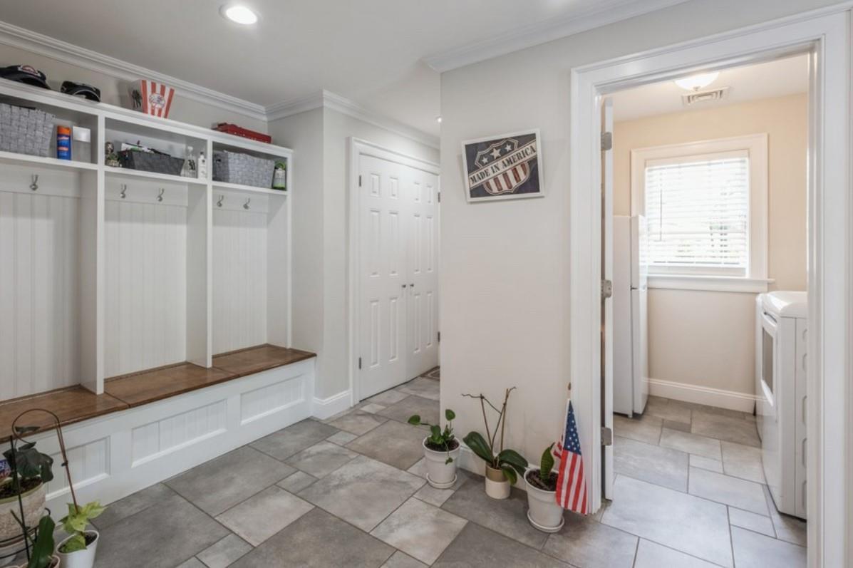 8 Hilltop Drive, Bayville, NY 11709