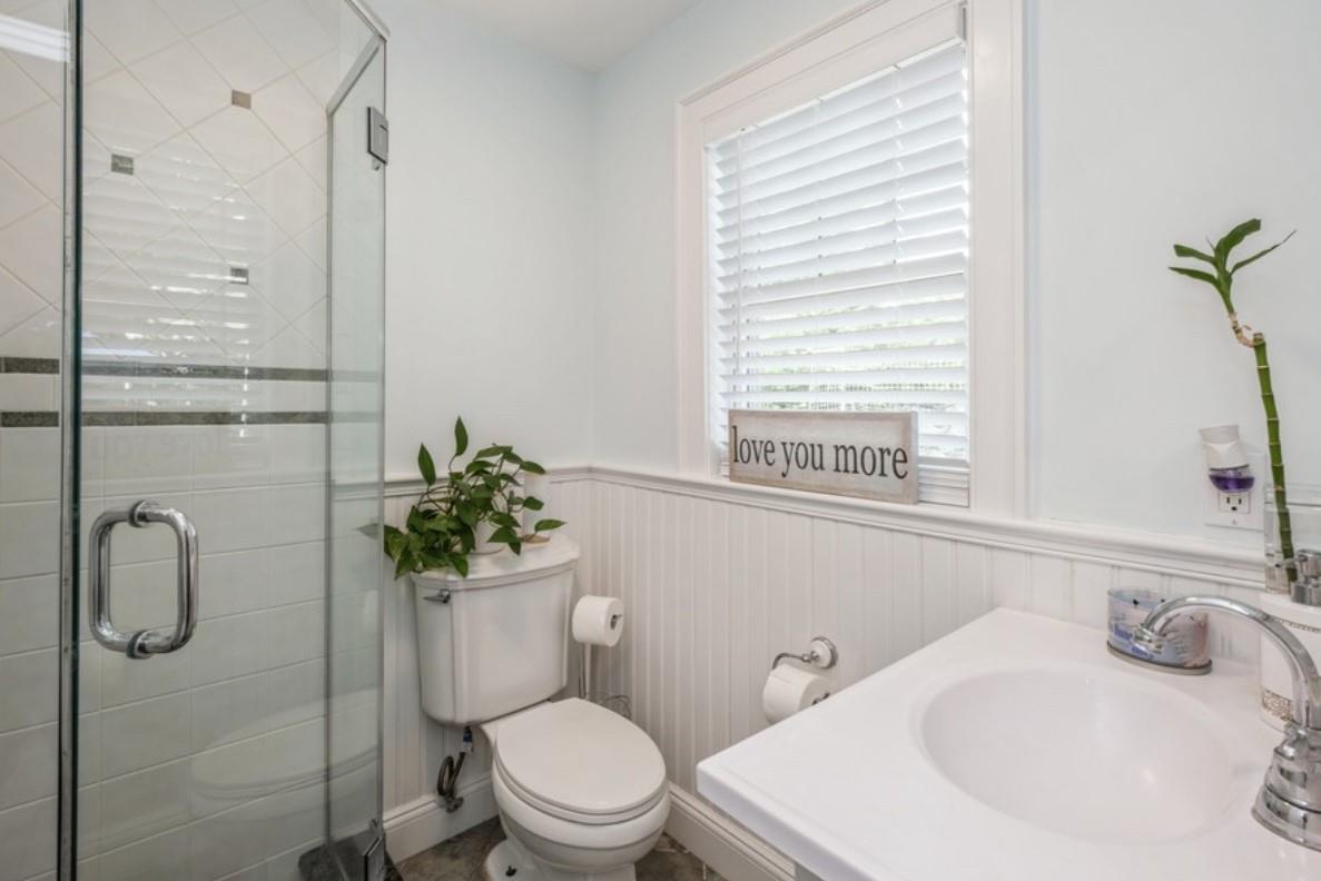 8 Hilltop Drive, Bayville, NY 11709