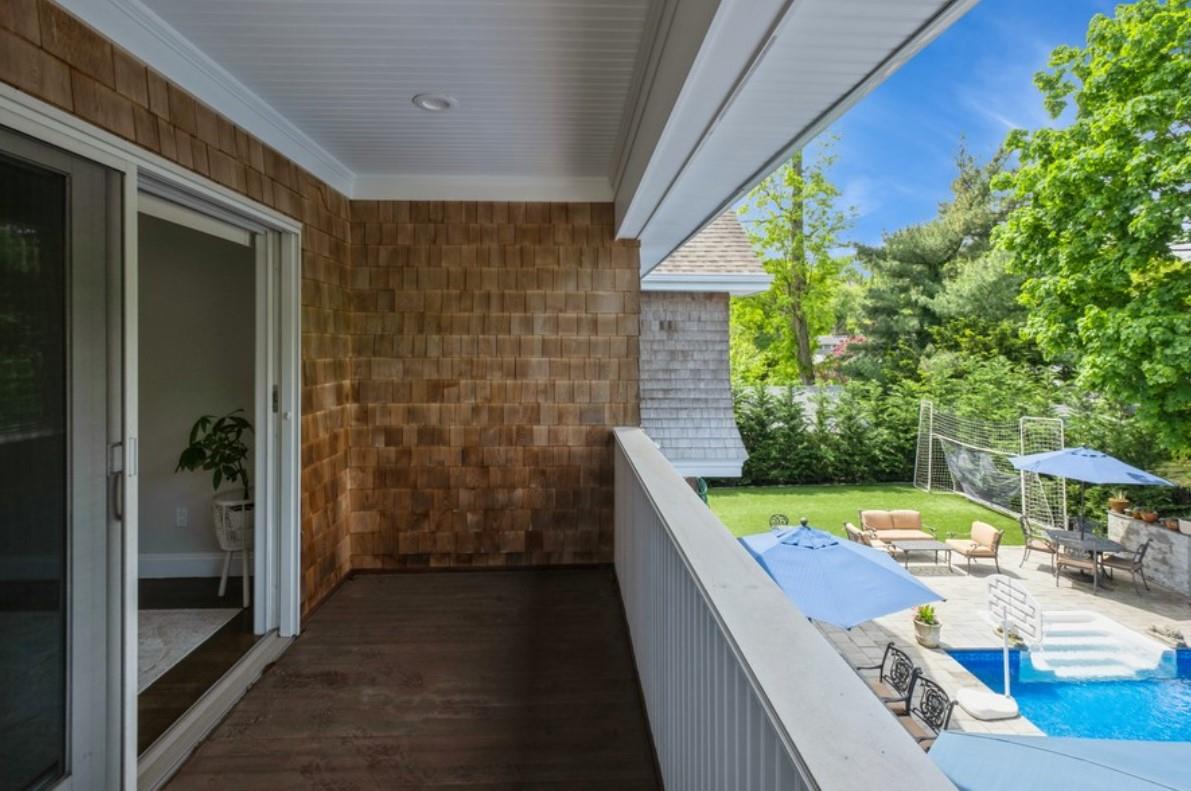 8 Hilltop Drive, Bayville, NY 11709