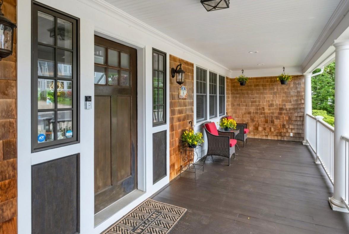 8 Hilltop Drive, Bayville, NY 11709