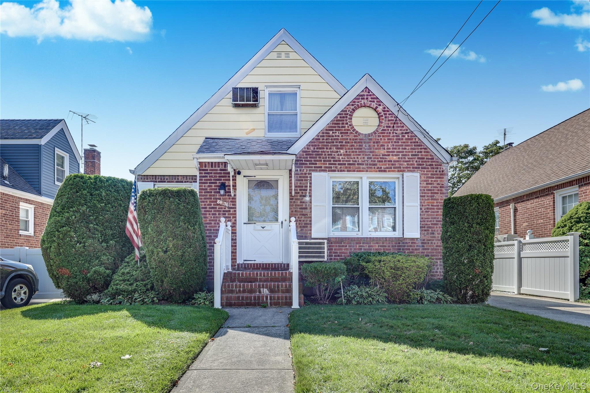 8436 259th Street, Floral Park, NY 11001
