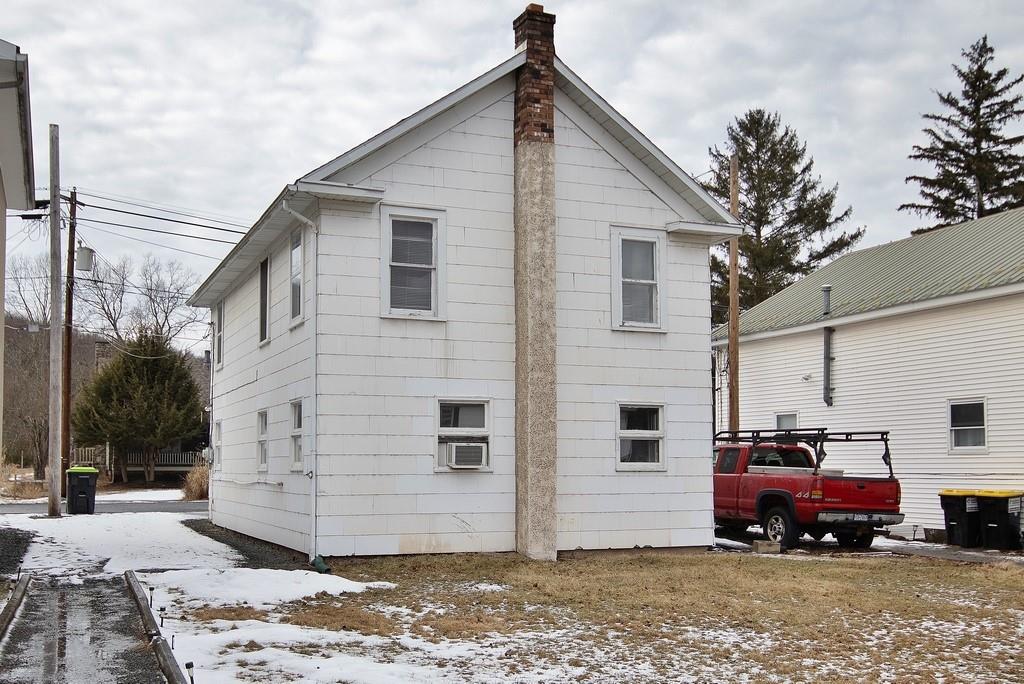 114 Richardson Avenue, Shohola, PA 18458