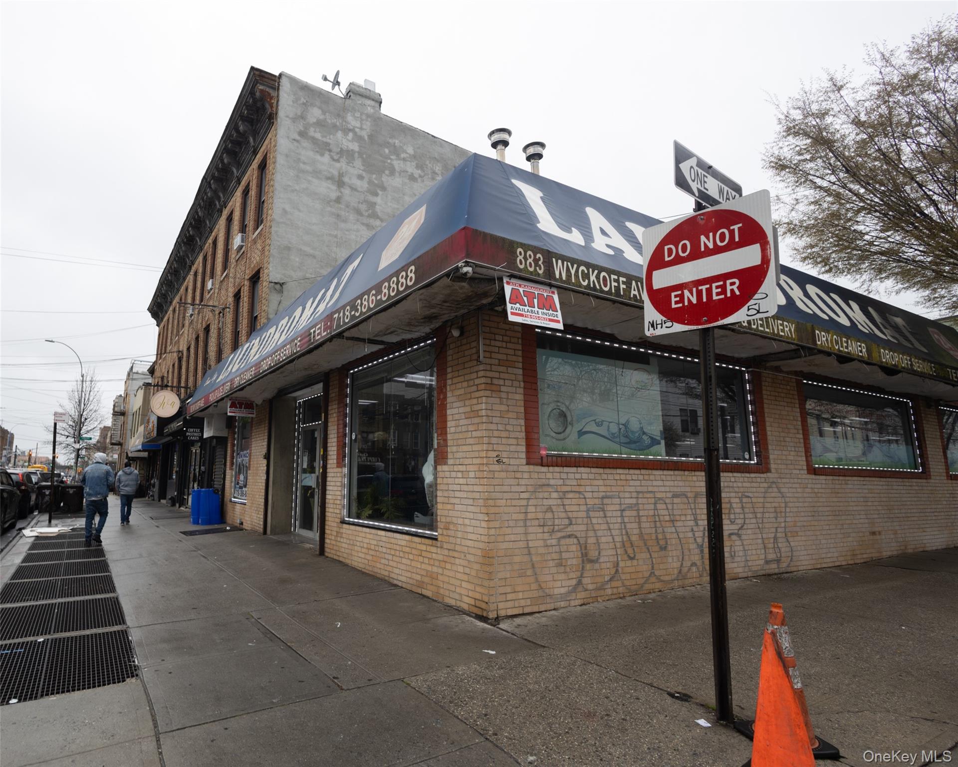 877-879-881-883-885 Wyckoff Ave, Ridgewood, NY 11385