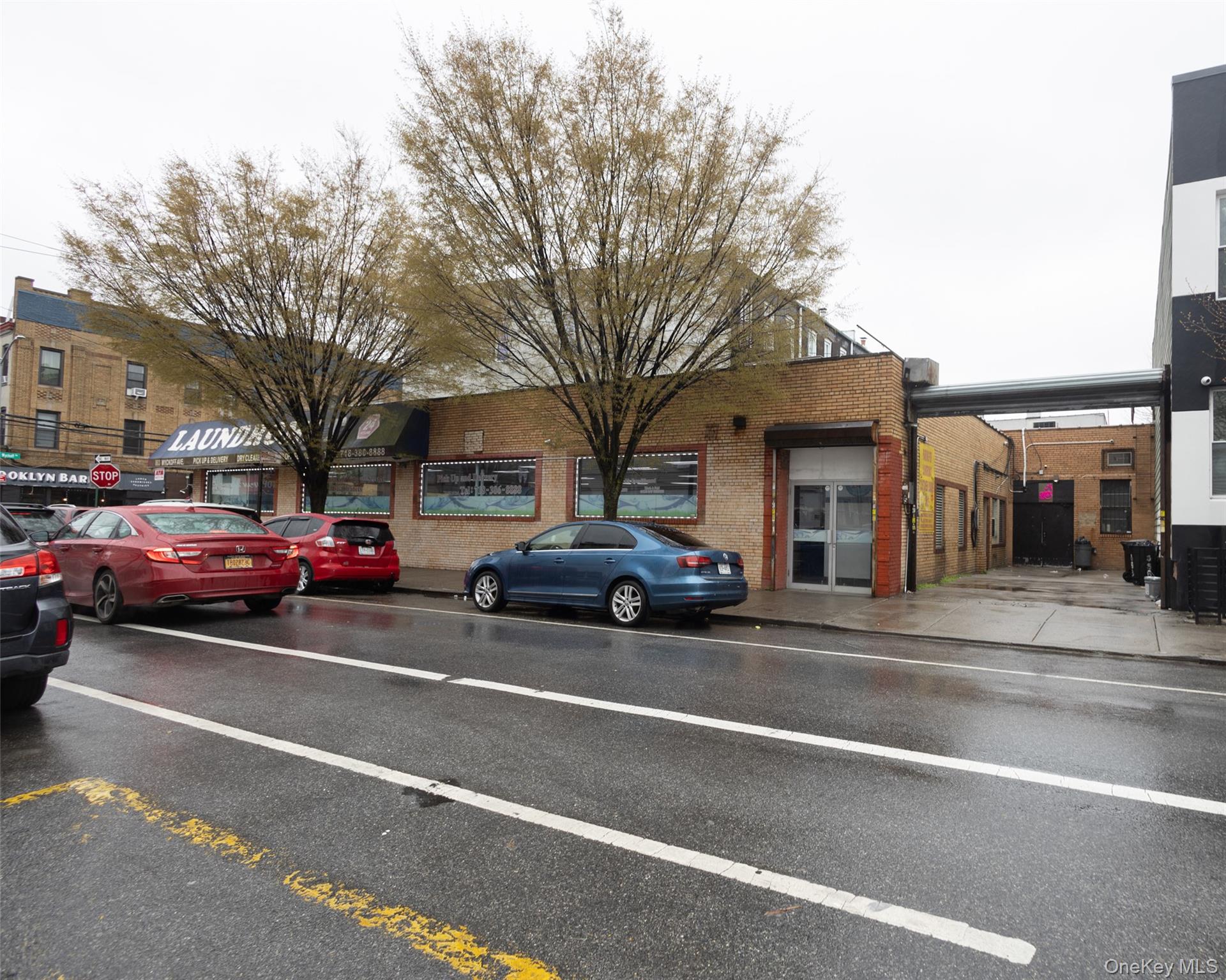 877-879-881-883-885 Wyckoff Ave, Ridgewood, NY 11385