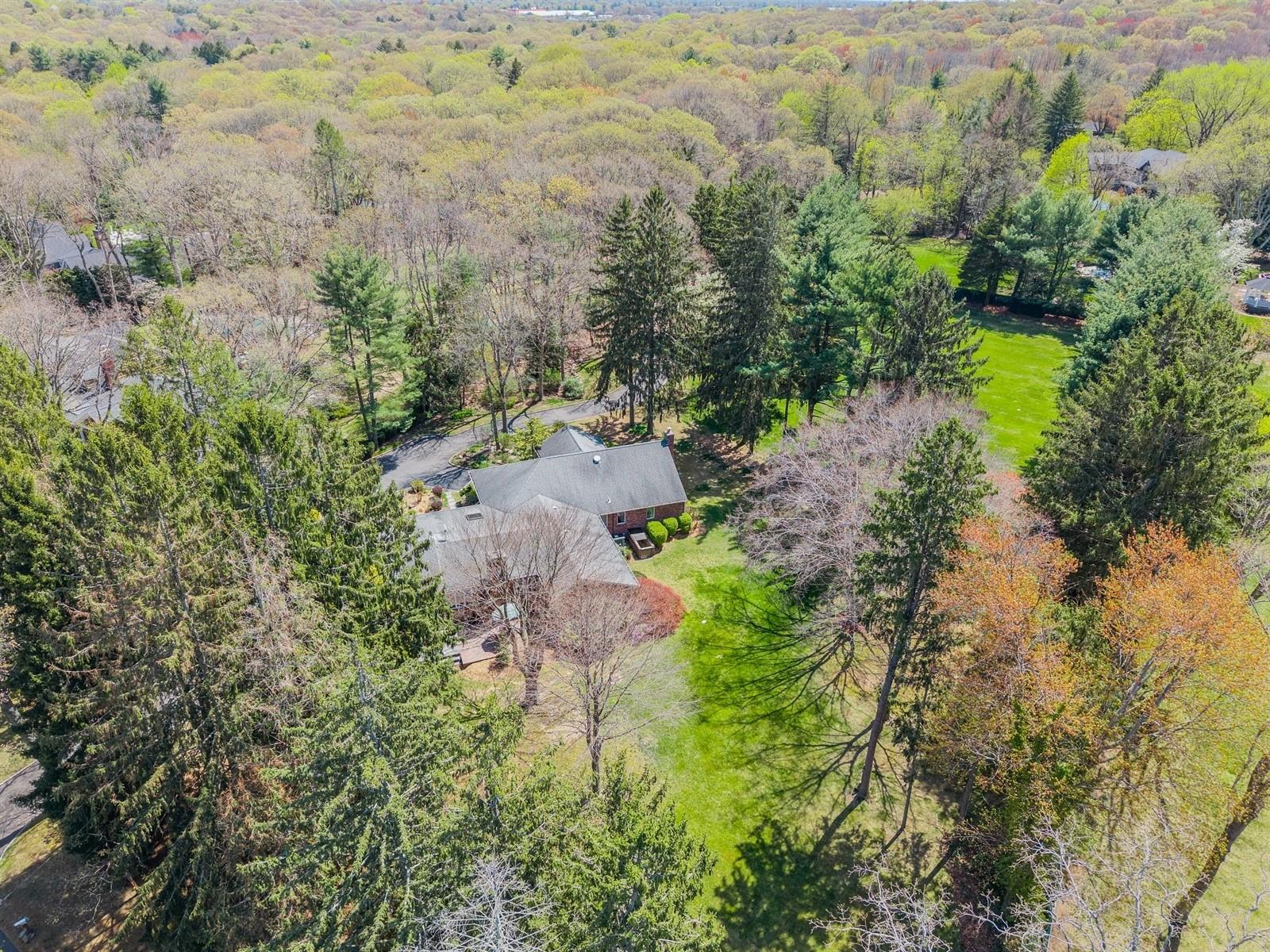 1926 Midlane Road, Muttontown, NY 11791