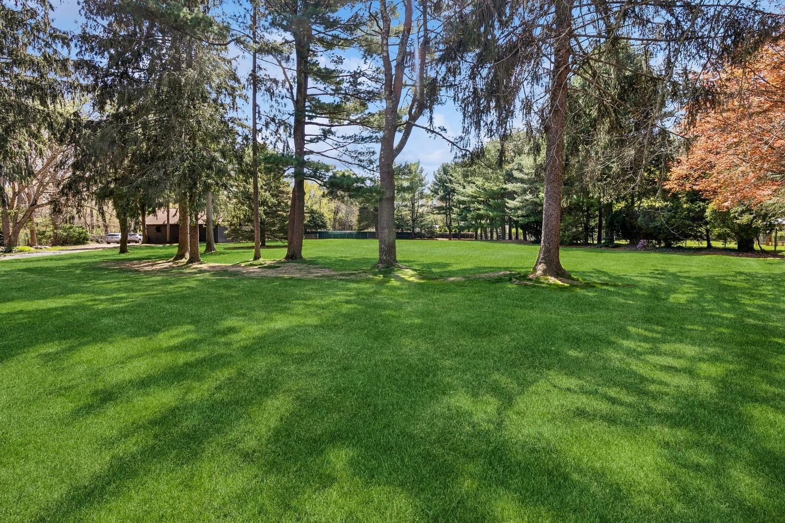 1926 Midlane Road, Muttontown, NY 11791