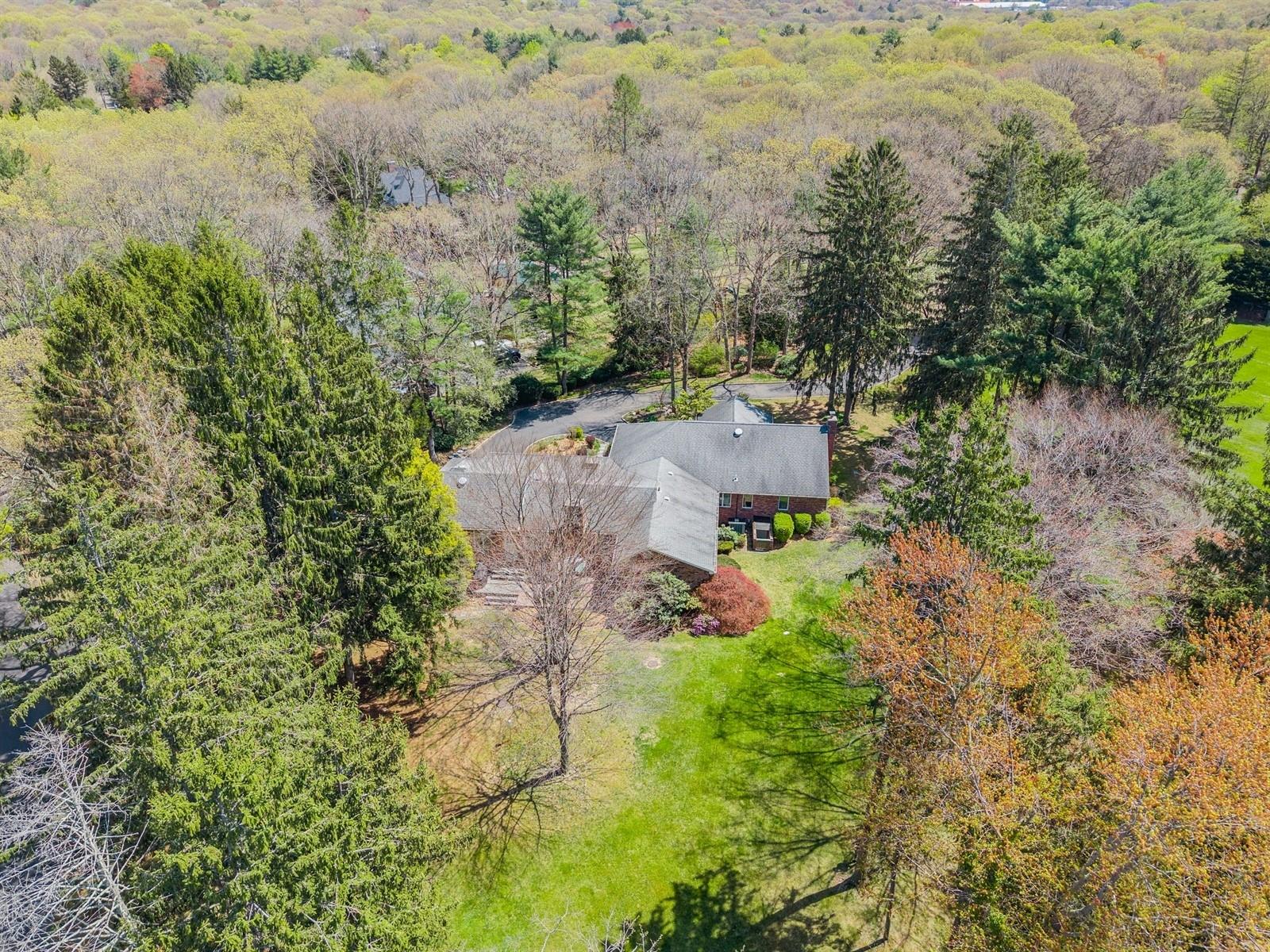 1926 Midlane Road, Muttontown, NY 11791