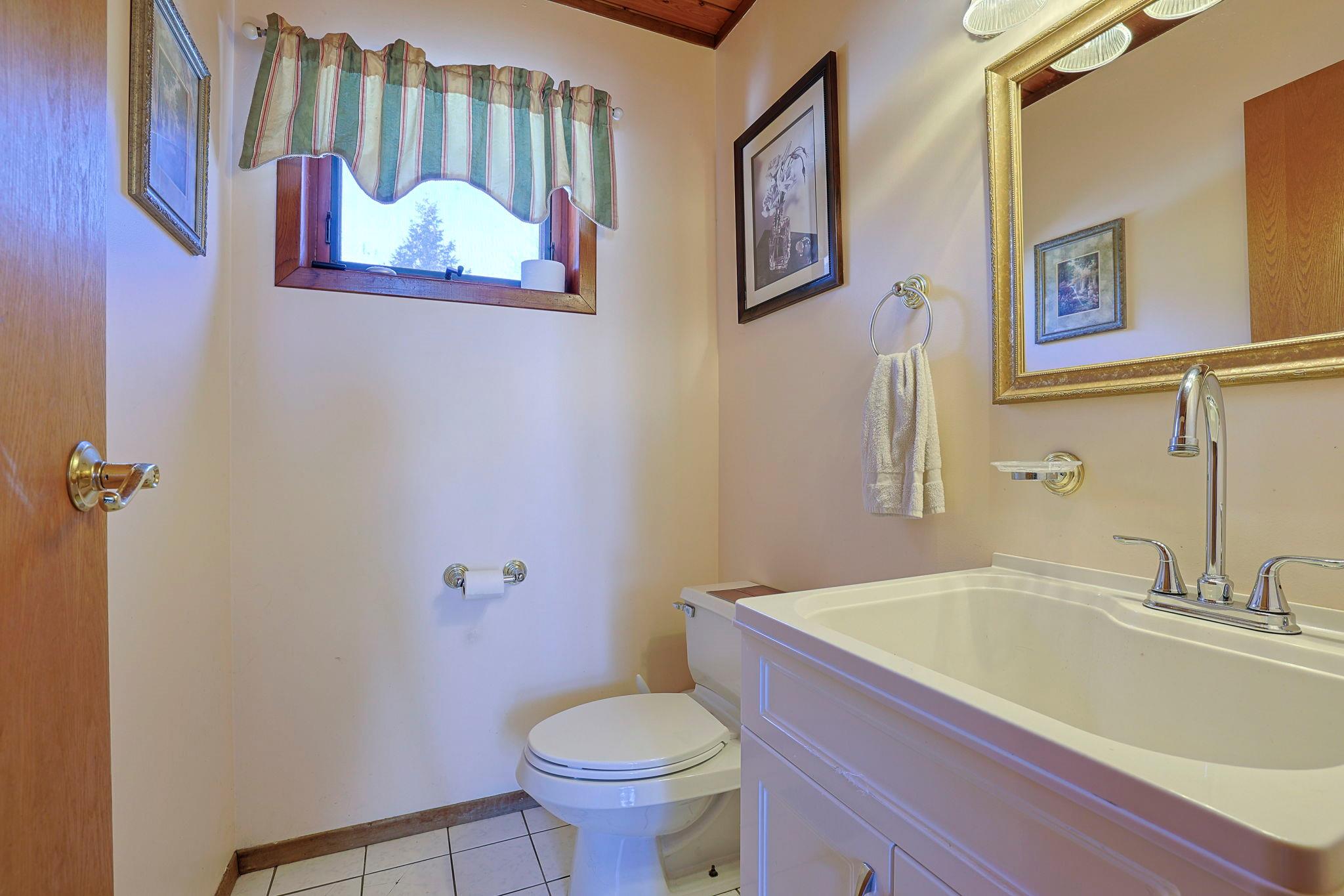 15 Mills Place, Milton, NY 12547