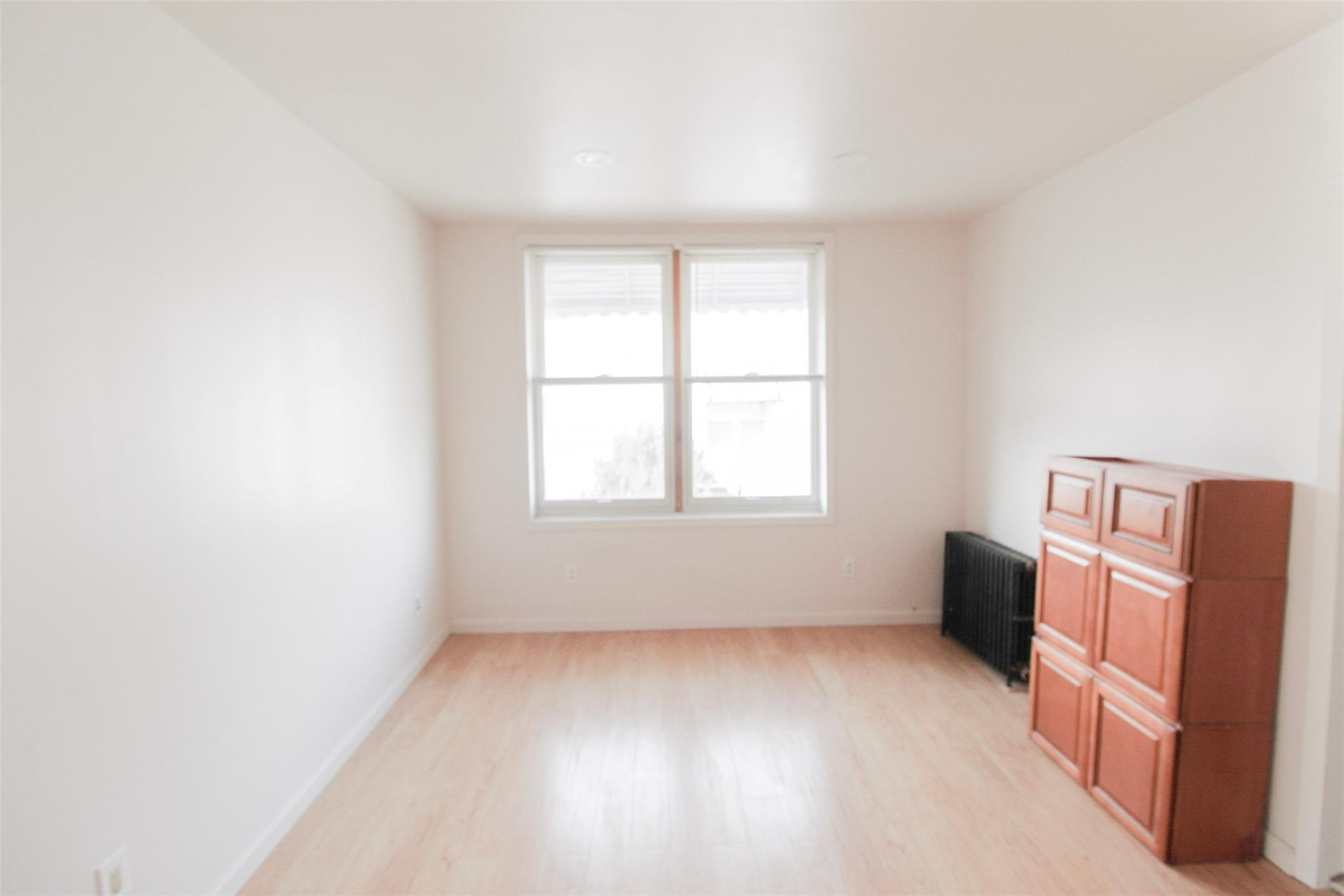 292 Hollywood Avenue, Bronx, NY 10465