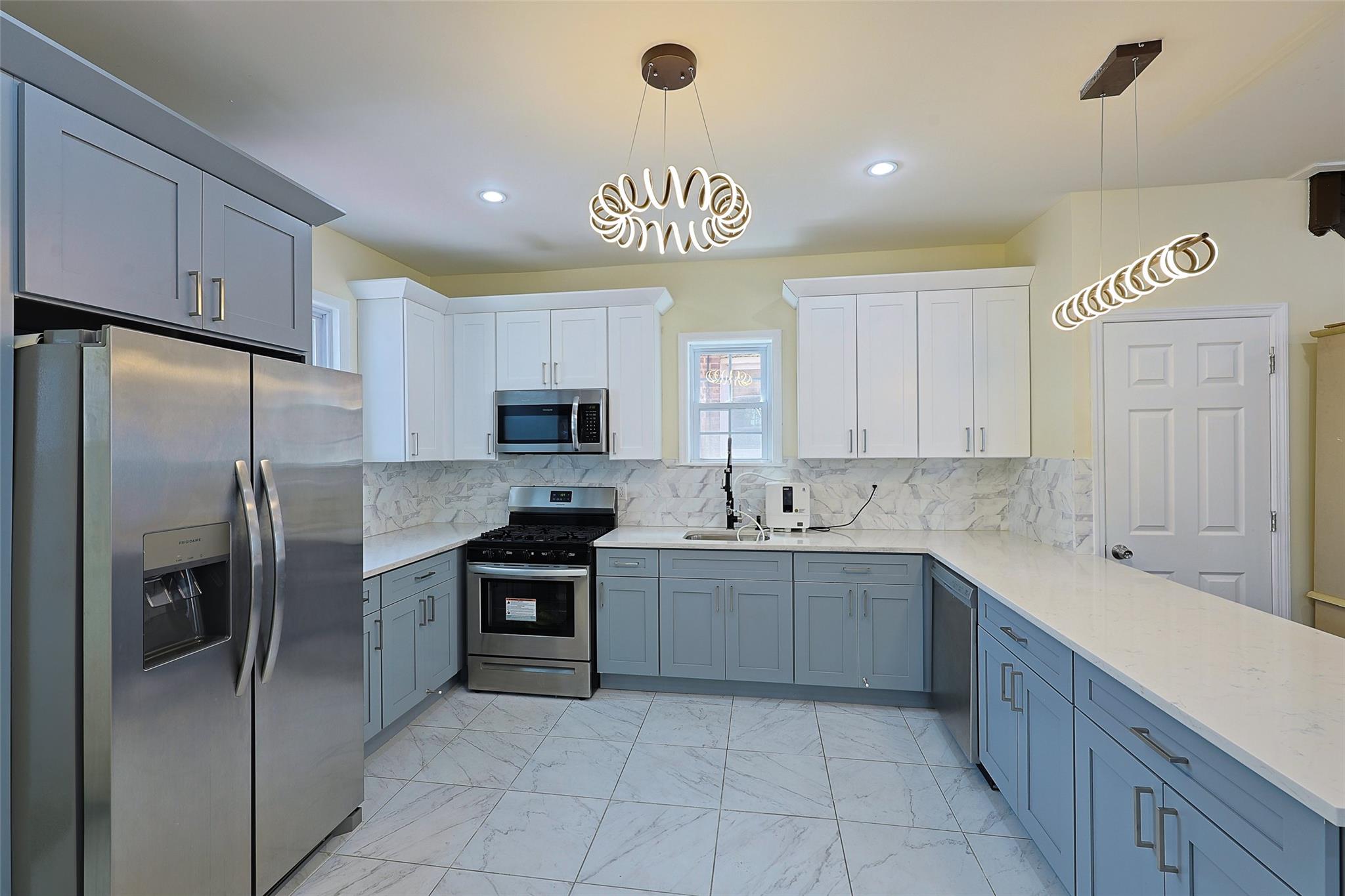 191-68 115th Road, Saint Albans, NY 11412