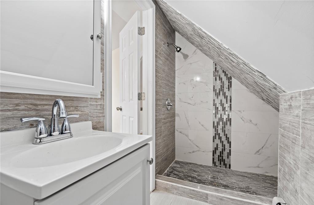 191-68 115th Road, Saint Albans, NY 11412