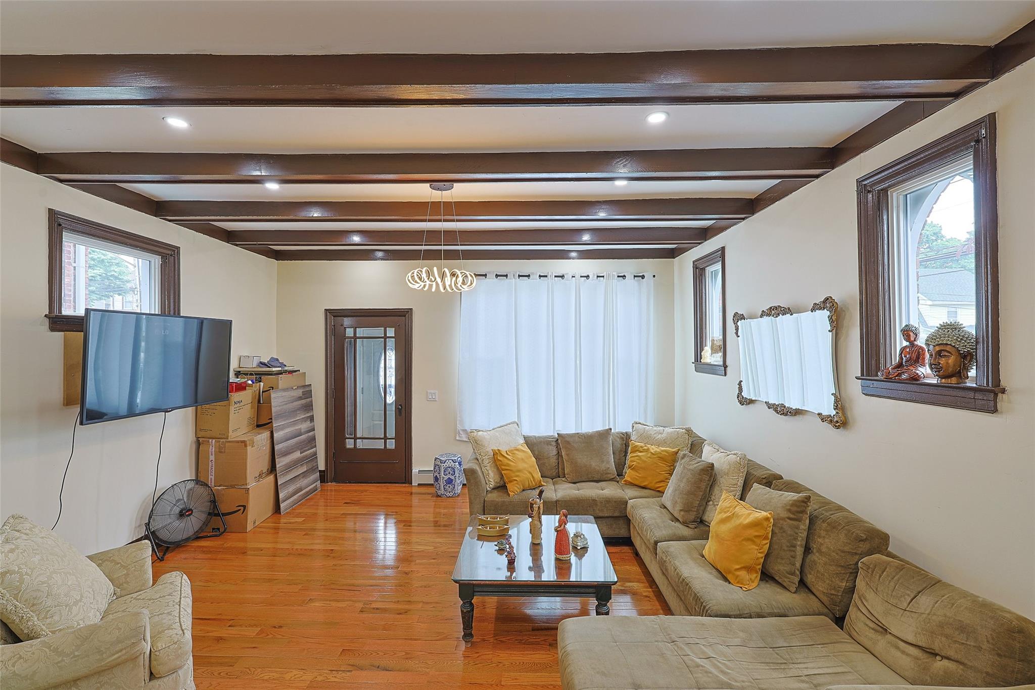 191-68 115th Road, Saint Albans, NY 11412