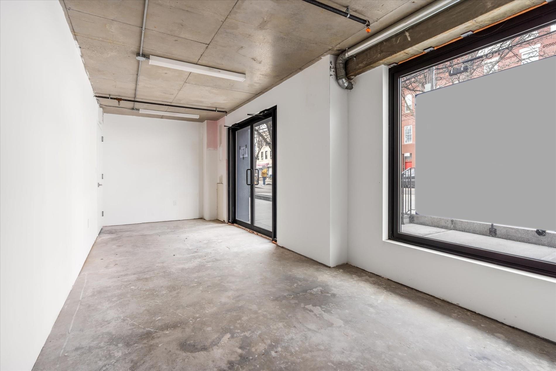 12-20 Astoria Blvd, Astoria, NY 11102