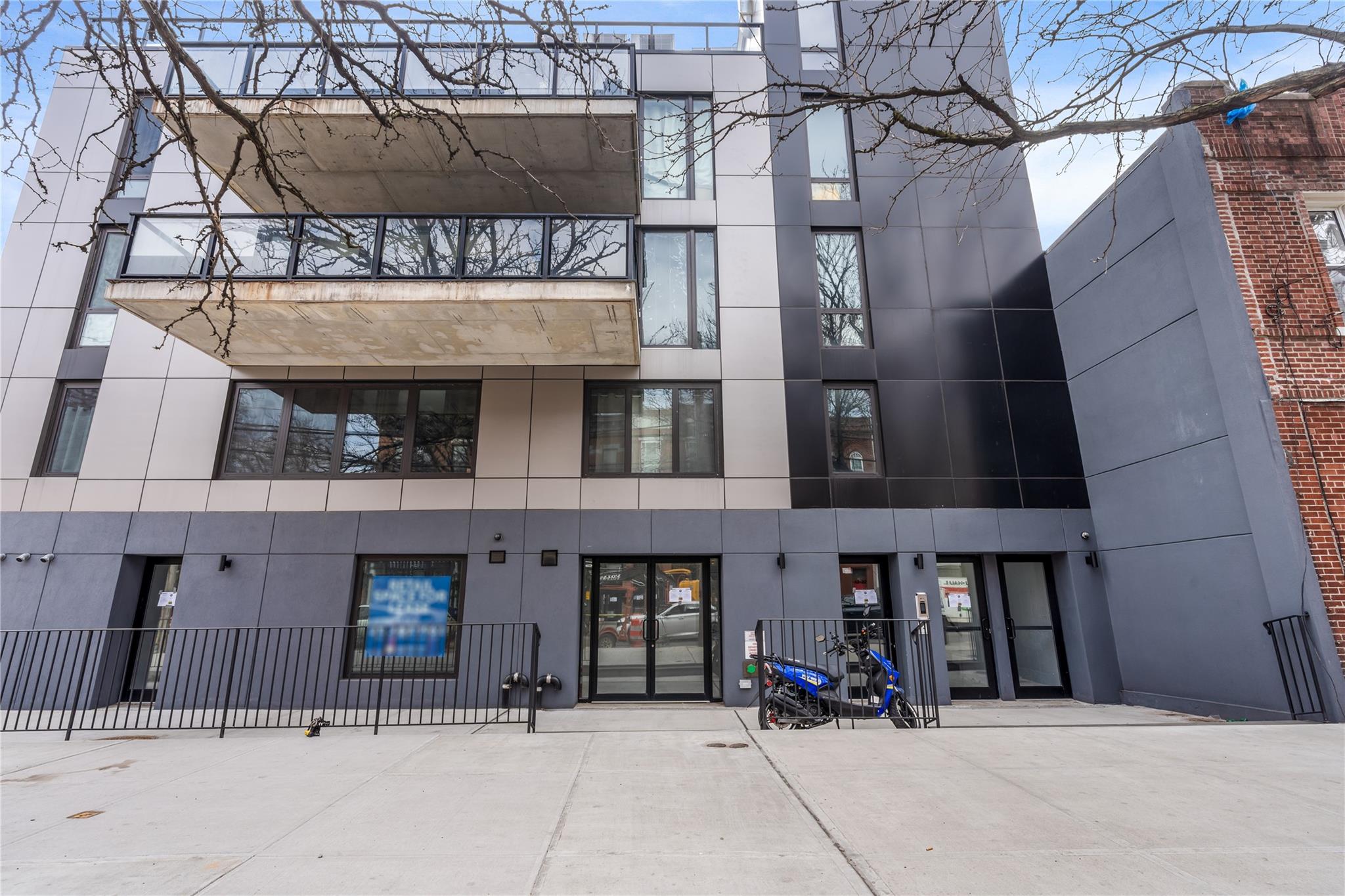 12-20 Astoria Blvd, Astoria, NY 11102
