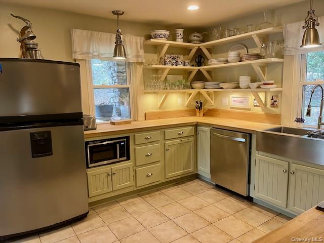 47 Mine Hill Road, Cornwall, NY 12518