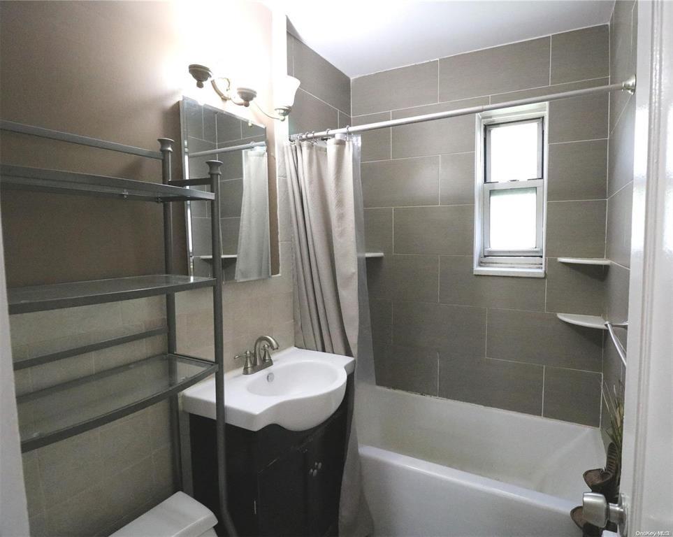 35-14 Clearview Expressway # 354, Bayside, NY 11361