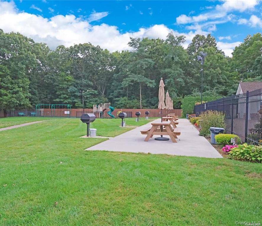 460 Old Town # 6N, Port Jefferson Station, NY 11776