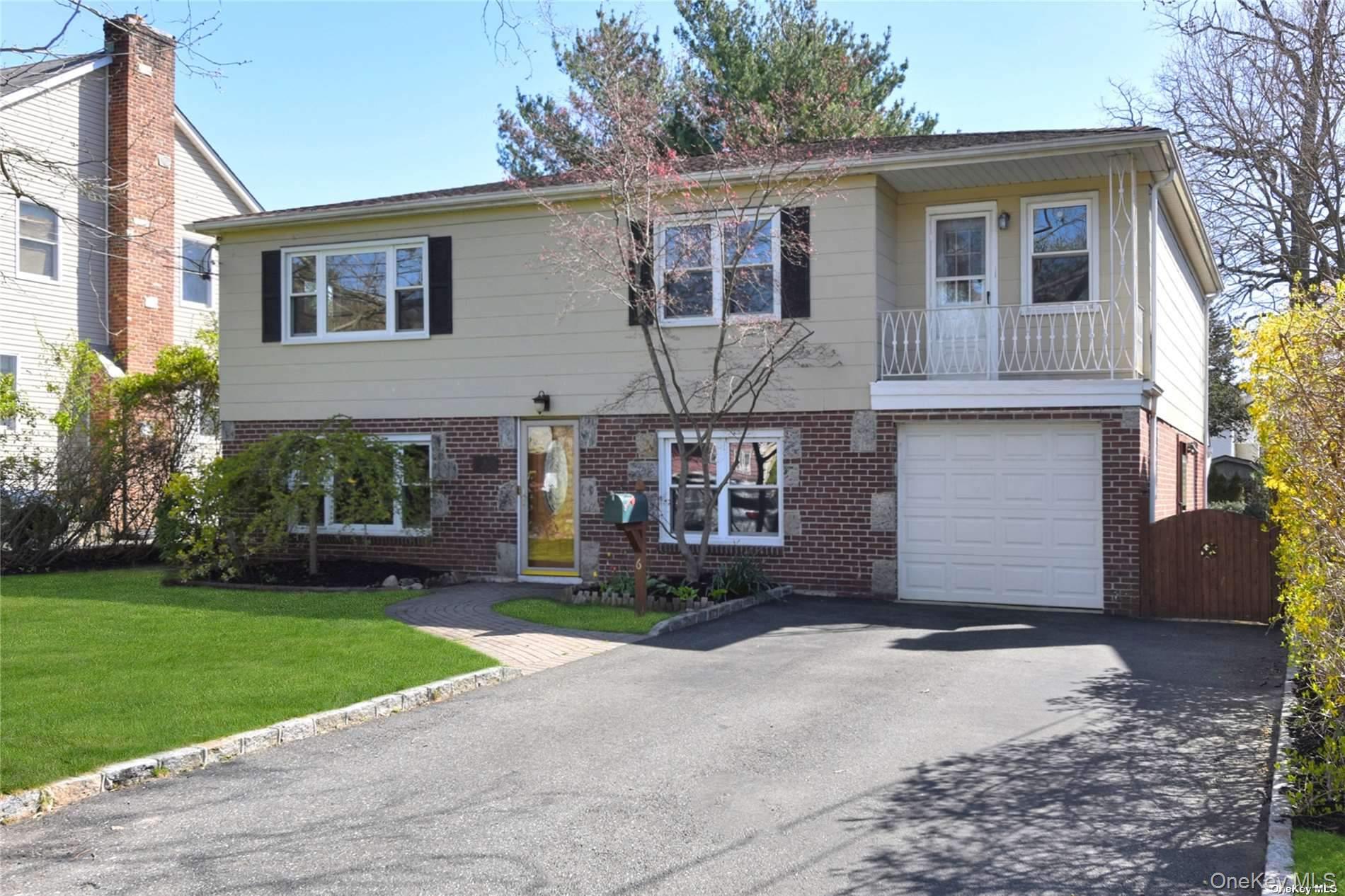 6 Dunes Lane # 2nd Fl, Port Washington, NY 11050