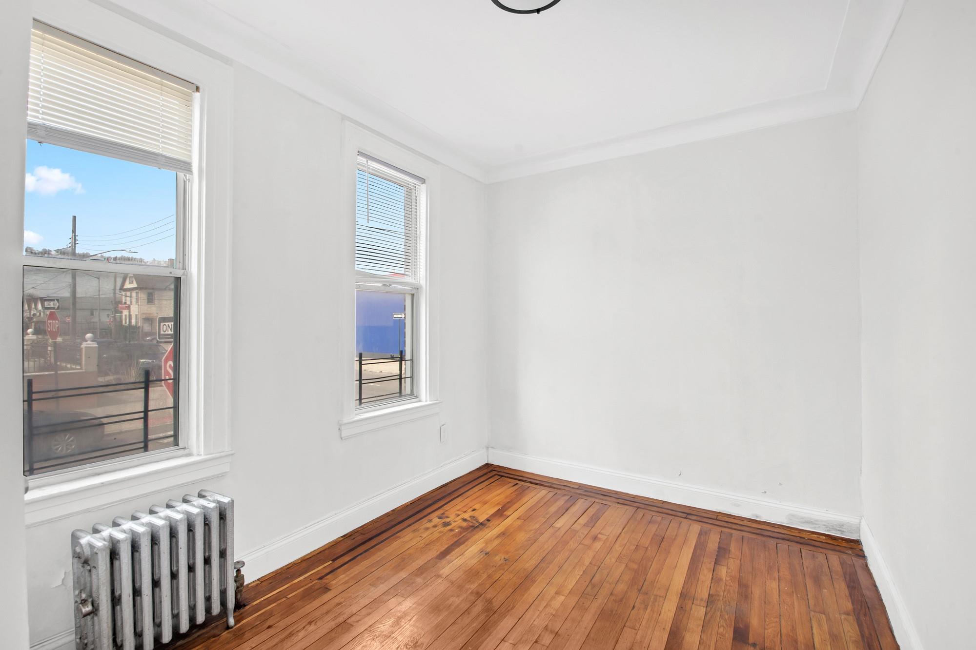 95-03 Cresskill Place, Jamaica, NY 11435