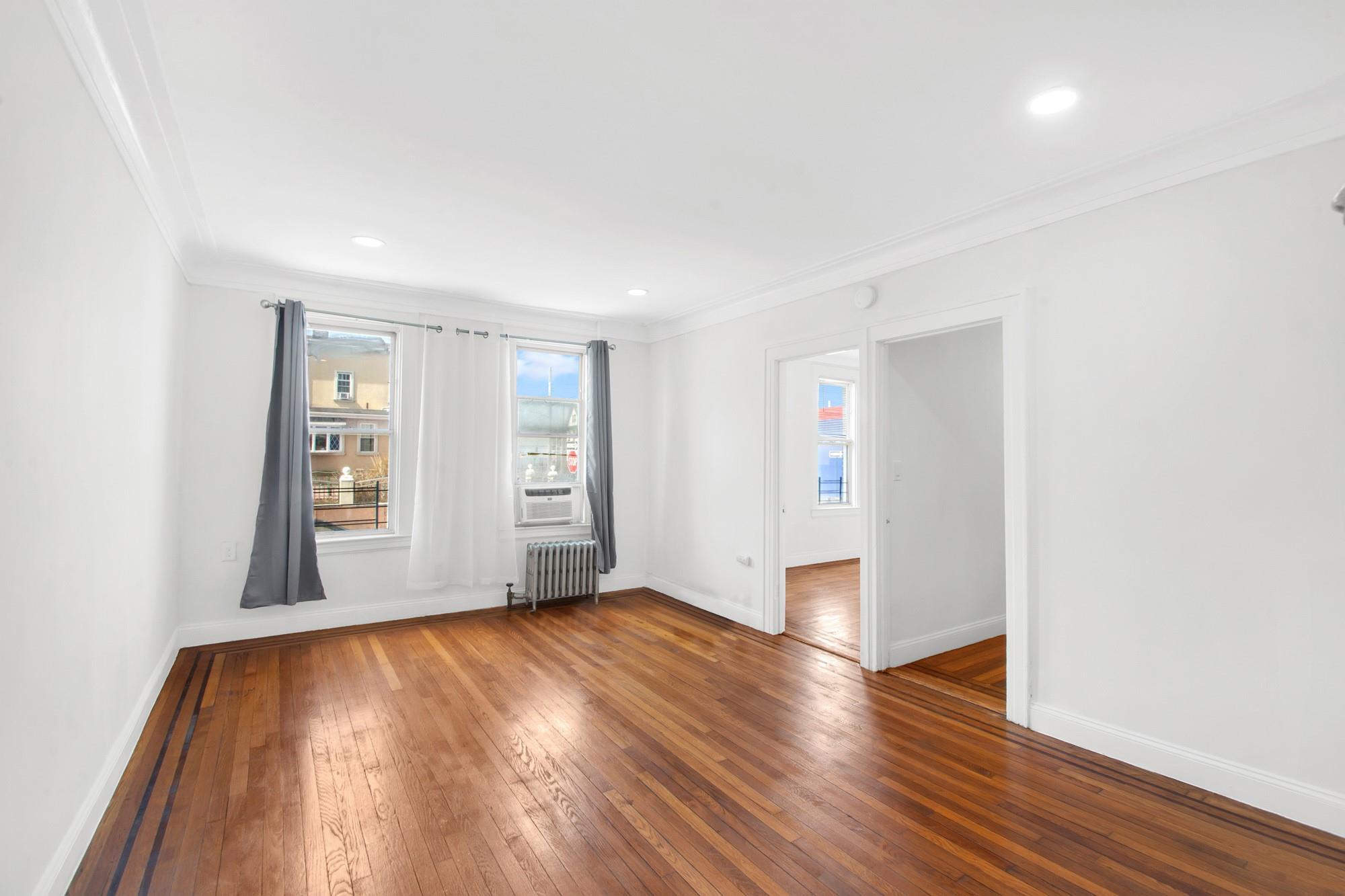 95-03 Cresskill Place, Jamaica, NY 11435