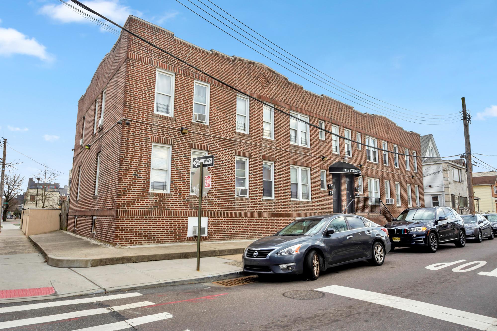 95-03 Cresskill Place, Jamaica, NY 11435