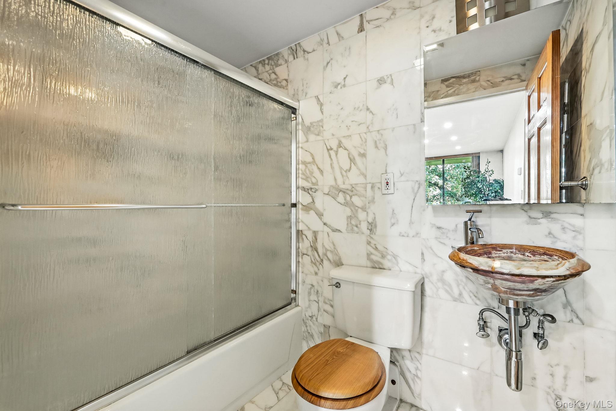 1374 Midland Avenue # PH9, Bronxville, NY 10708