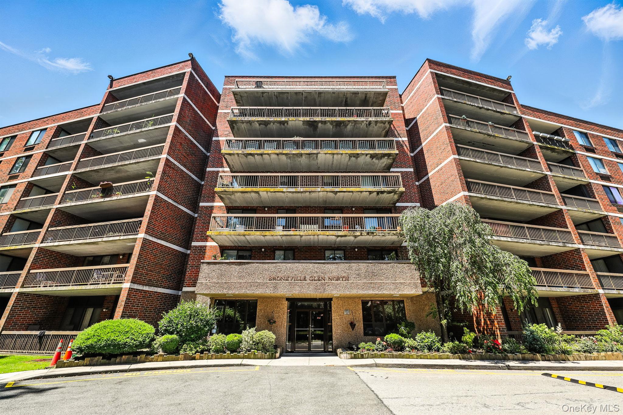 1374 Midland Avenue # PH9, Bronxville, NY 10708