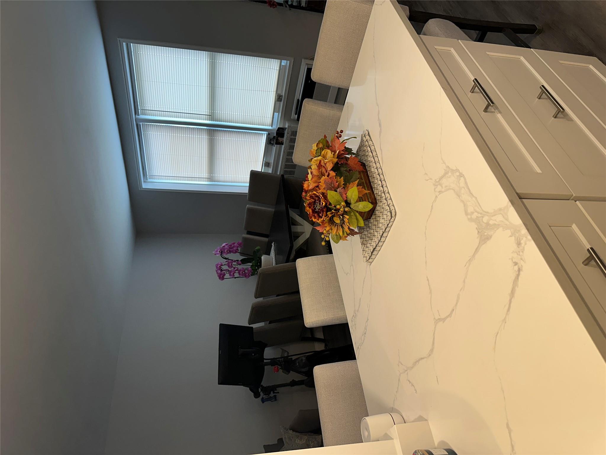 241-20 Northern Boulevard # 1M, Douglaston, NY 11362