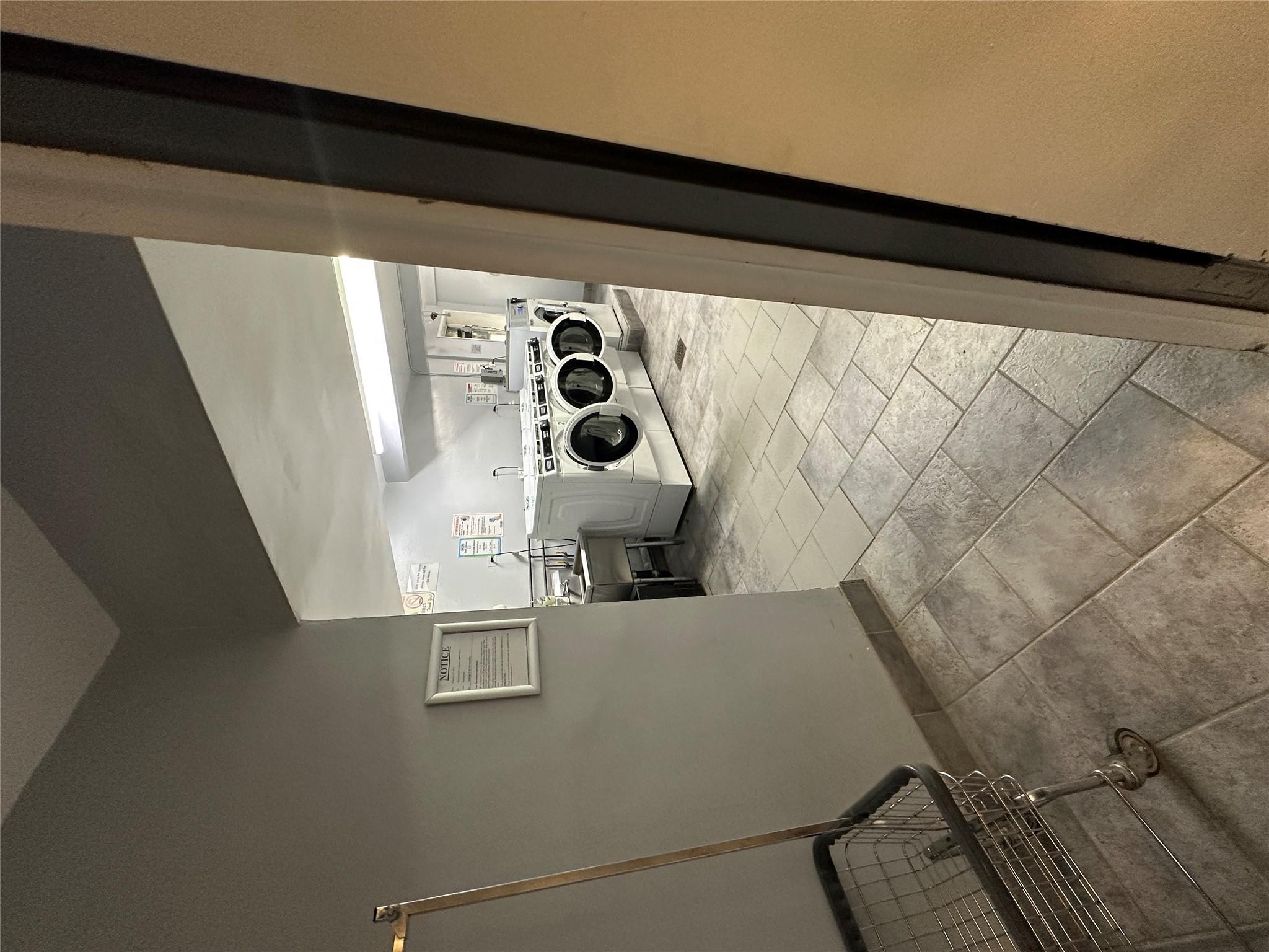 241-20 Northern Boulevard # 1M, Douglaston, NY 11362