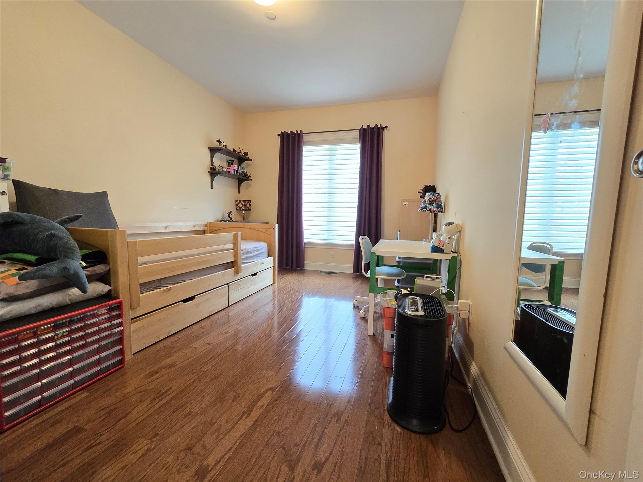 337 Park Crescent, College Point, NY 11356