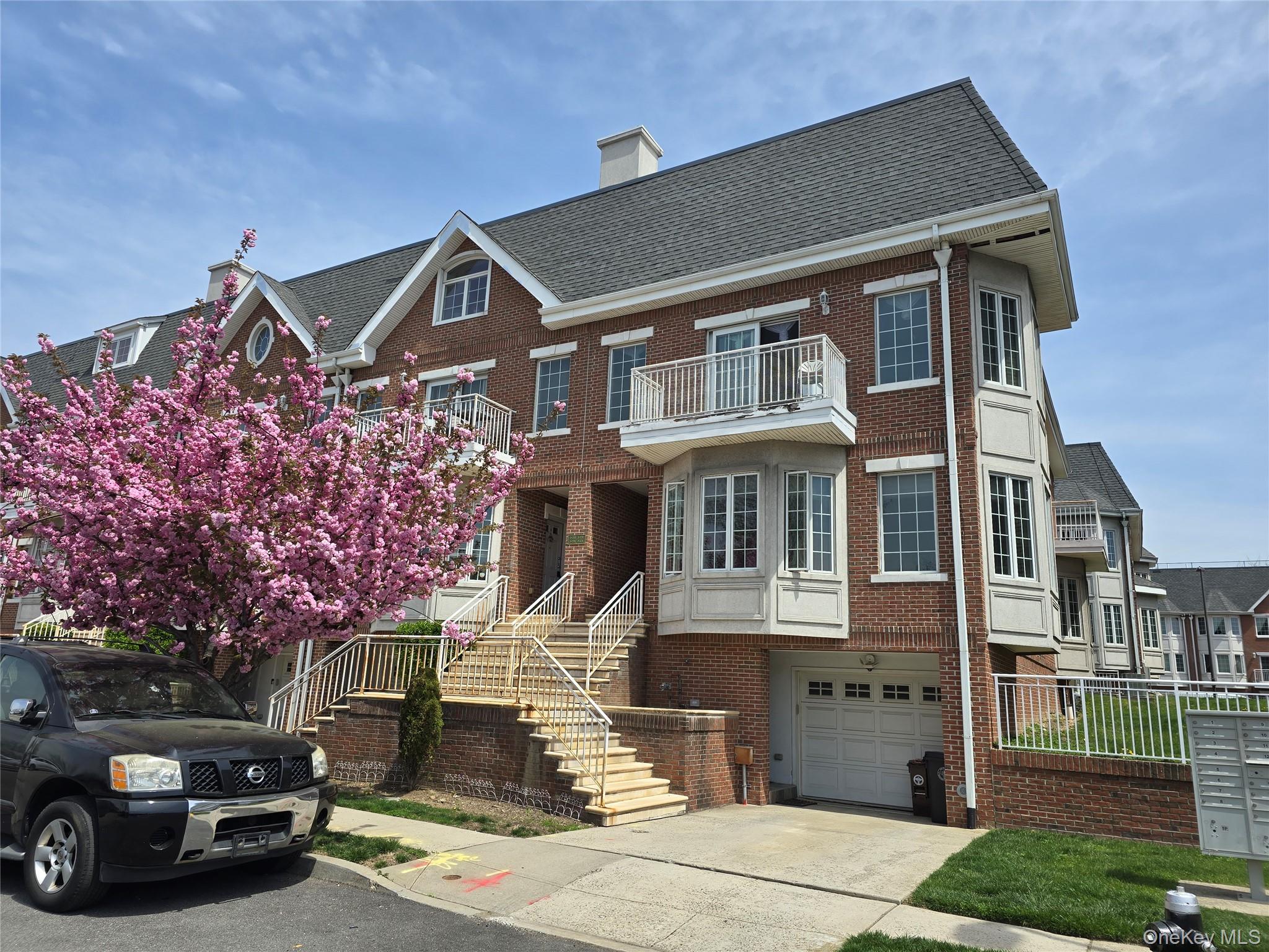 337 Park Crescent, College Point, NY 11356