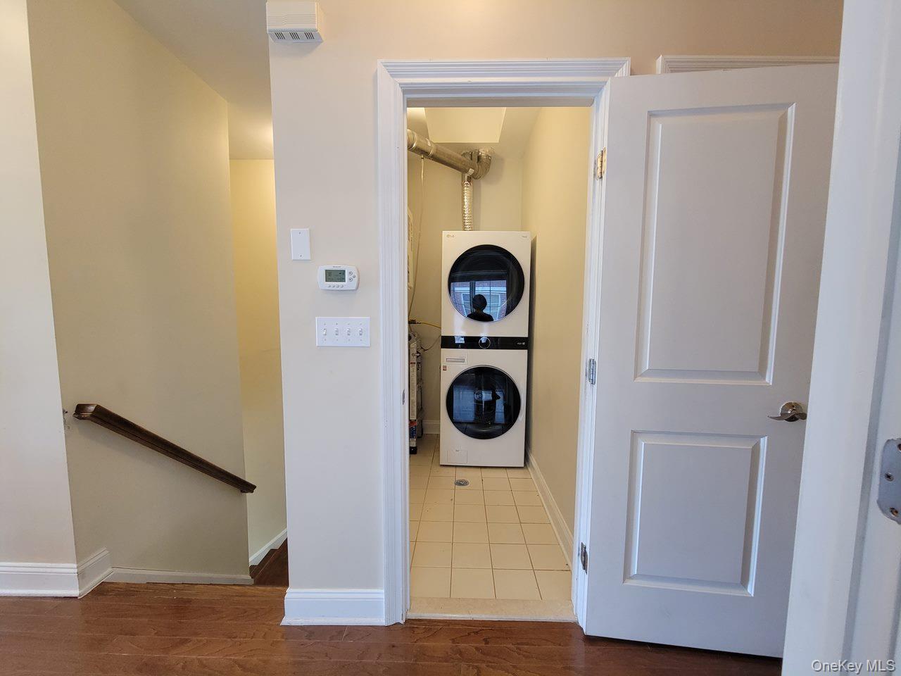 337 Park Crescent, College Point, NY 11356