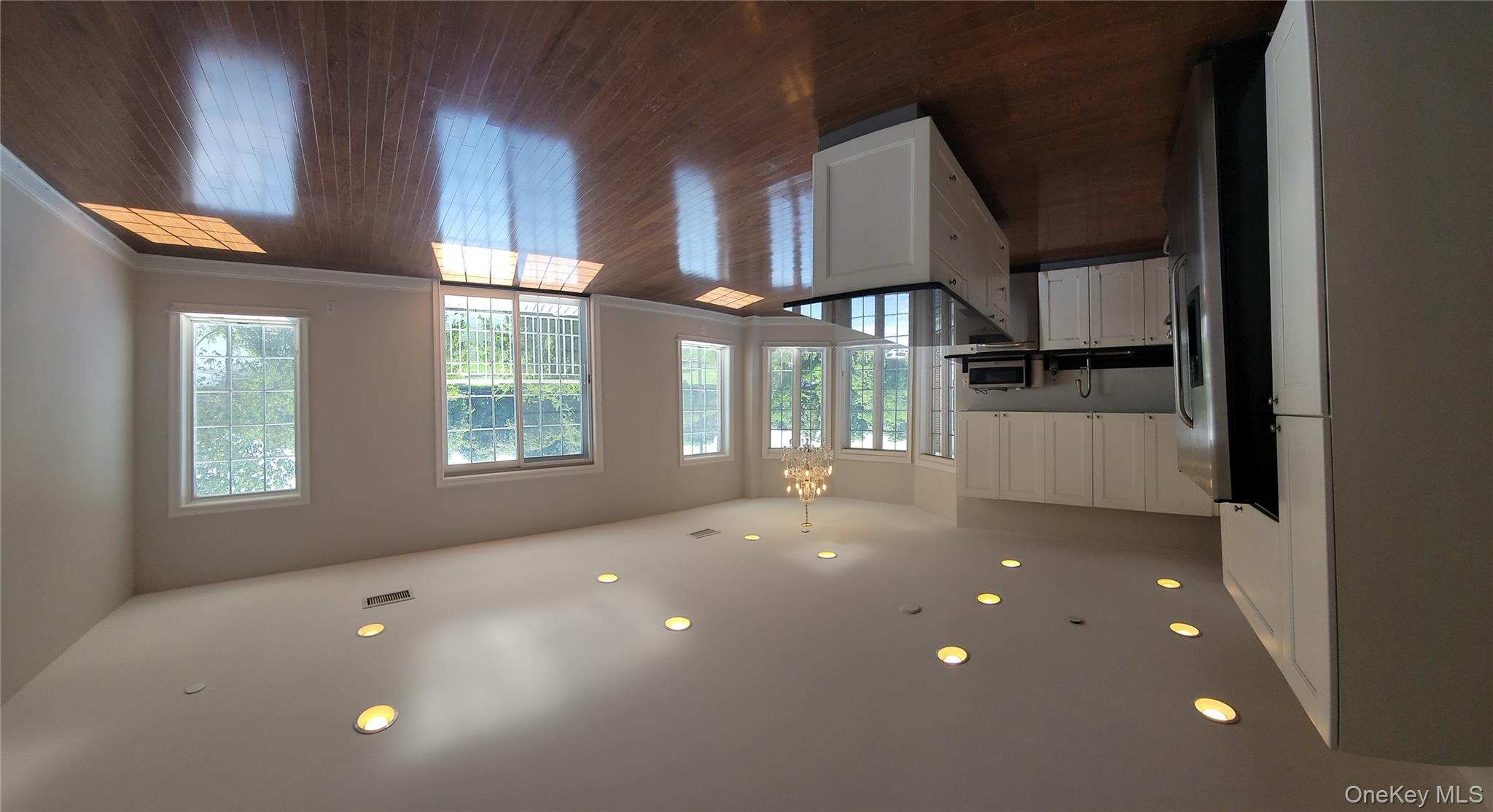 337 Park Crescent, College Point, NY 11356