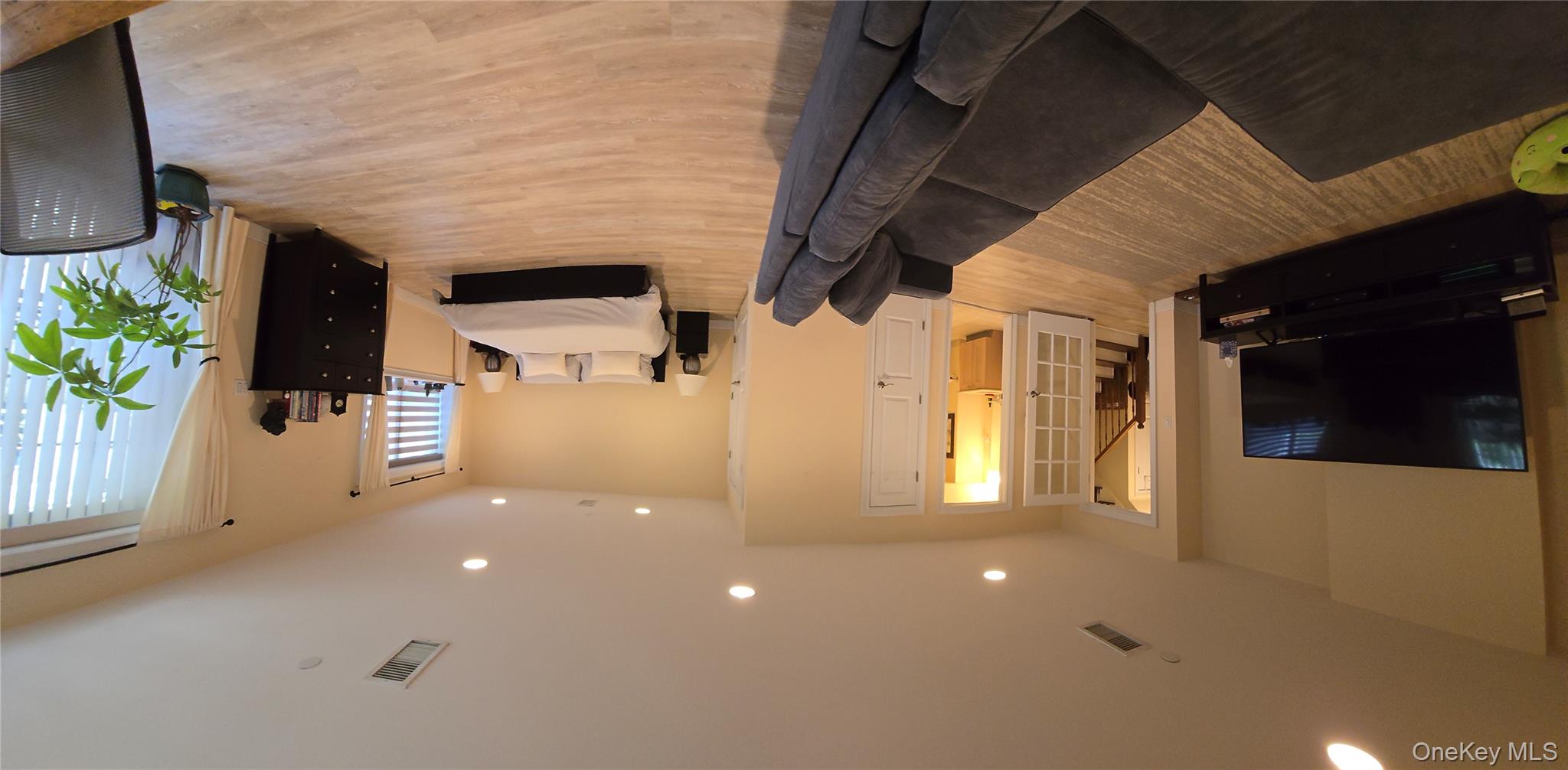 337 Park Crescent, College Point, NY 11356