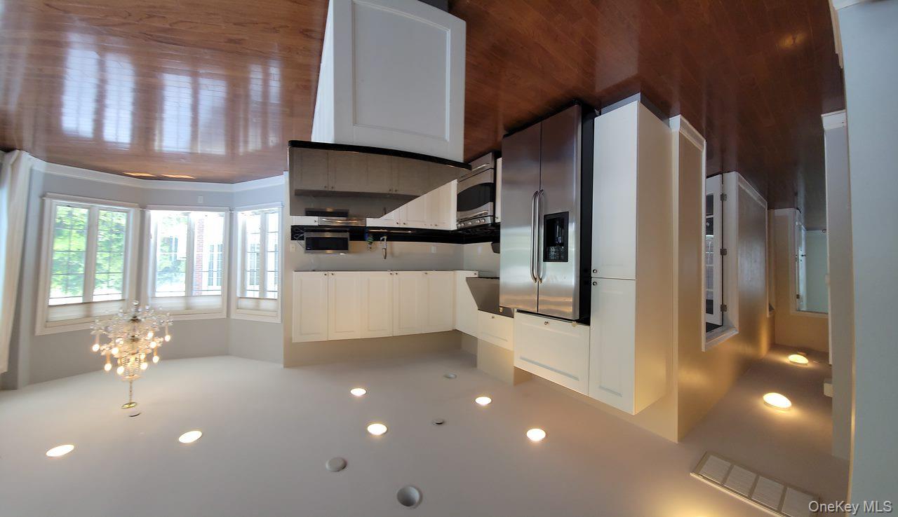 337 Park Crescent, College Point, NY 11356