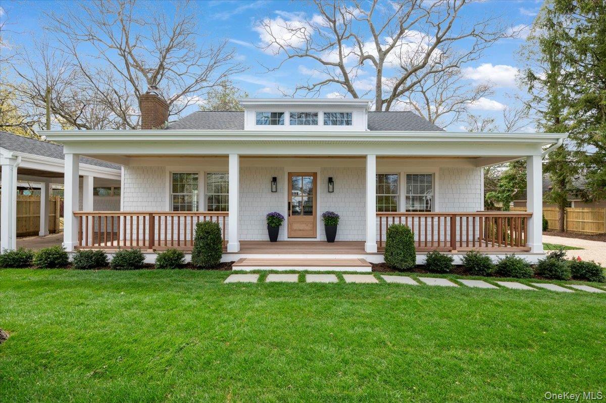 1000 Washington Drive, Centerport, NY 11721