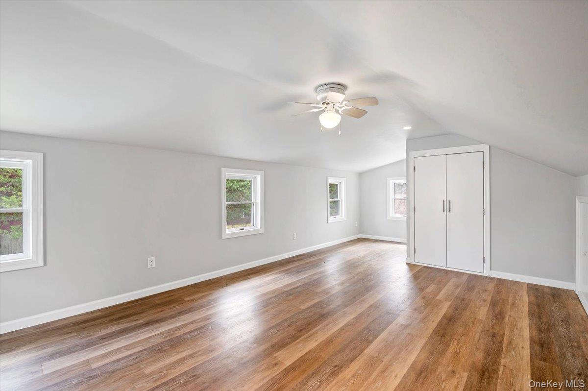 1000 Washington Drive, Centerport, NY 11721