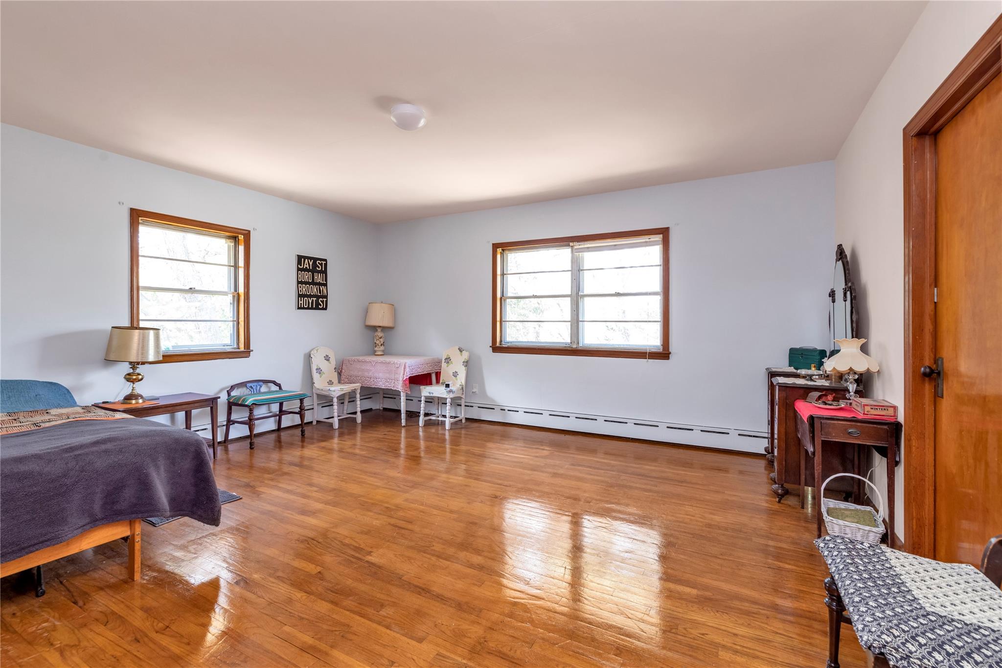 420 Old Country Road, Melville, NY 11747