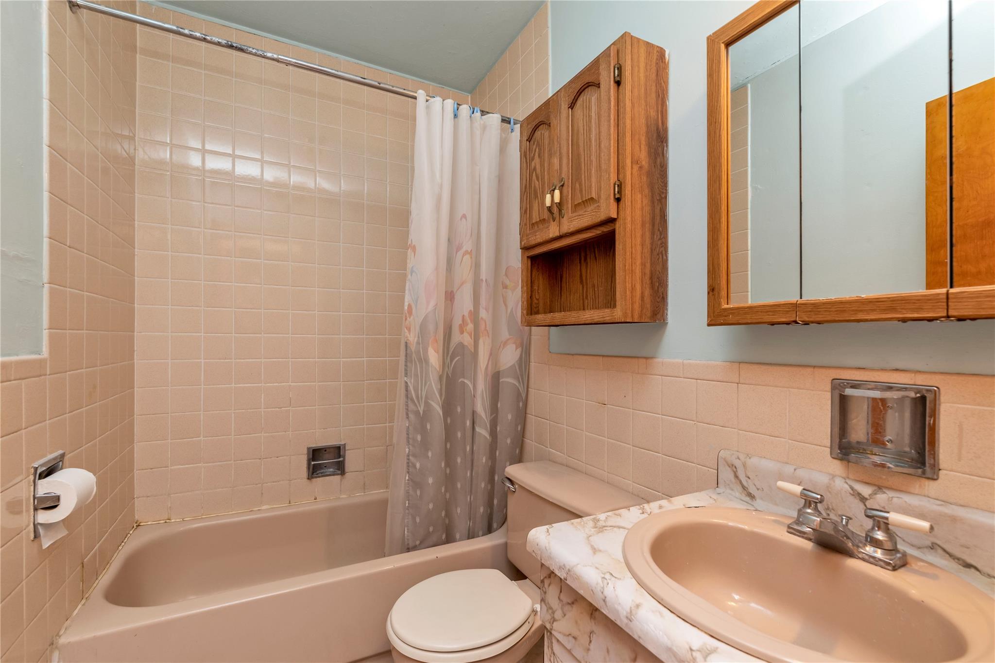 420 Old Country Road, Melville, NY 11747