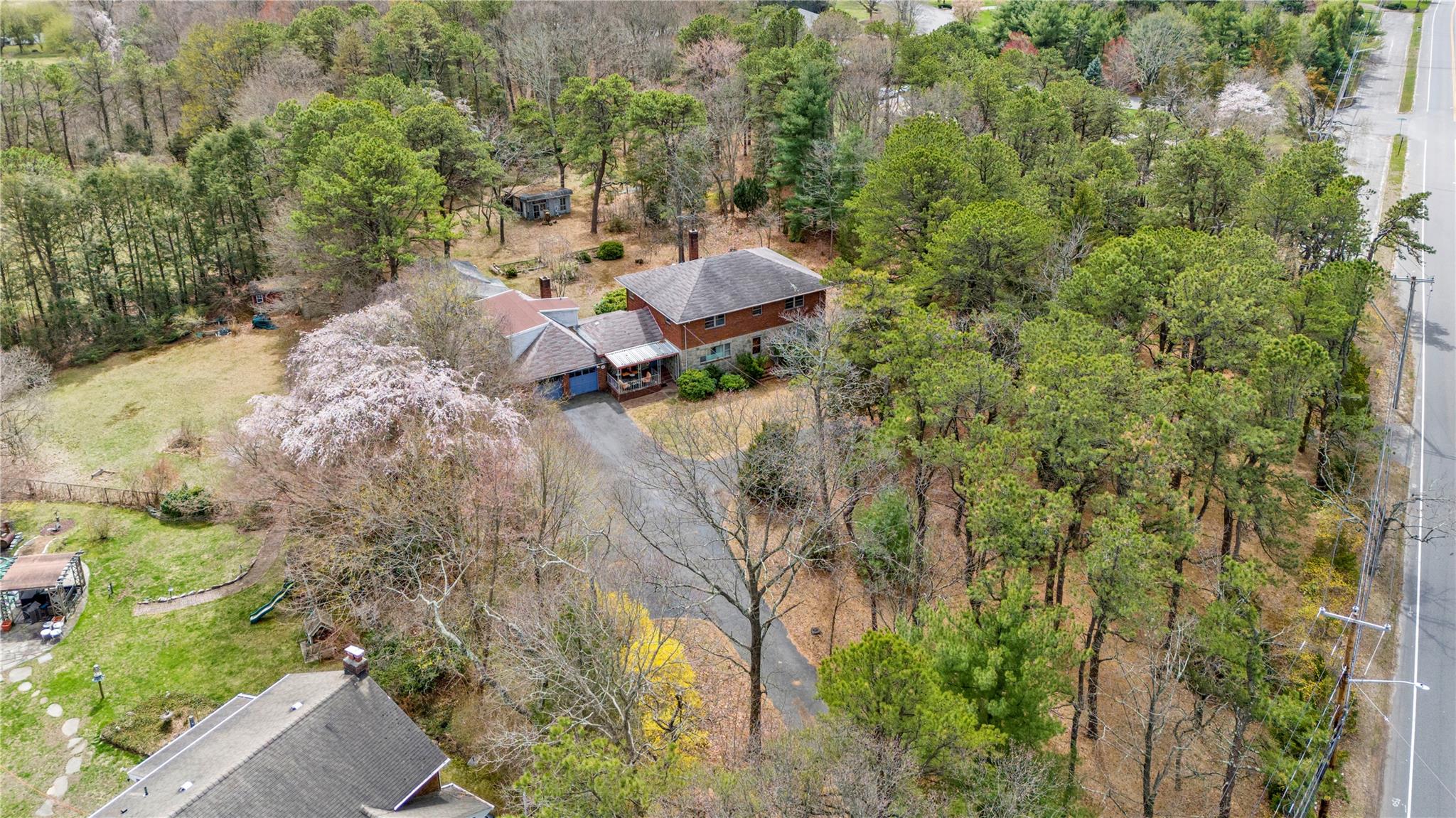 420 Old Country Road, Melville, NY 11747