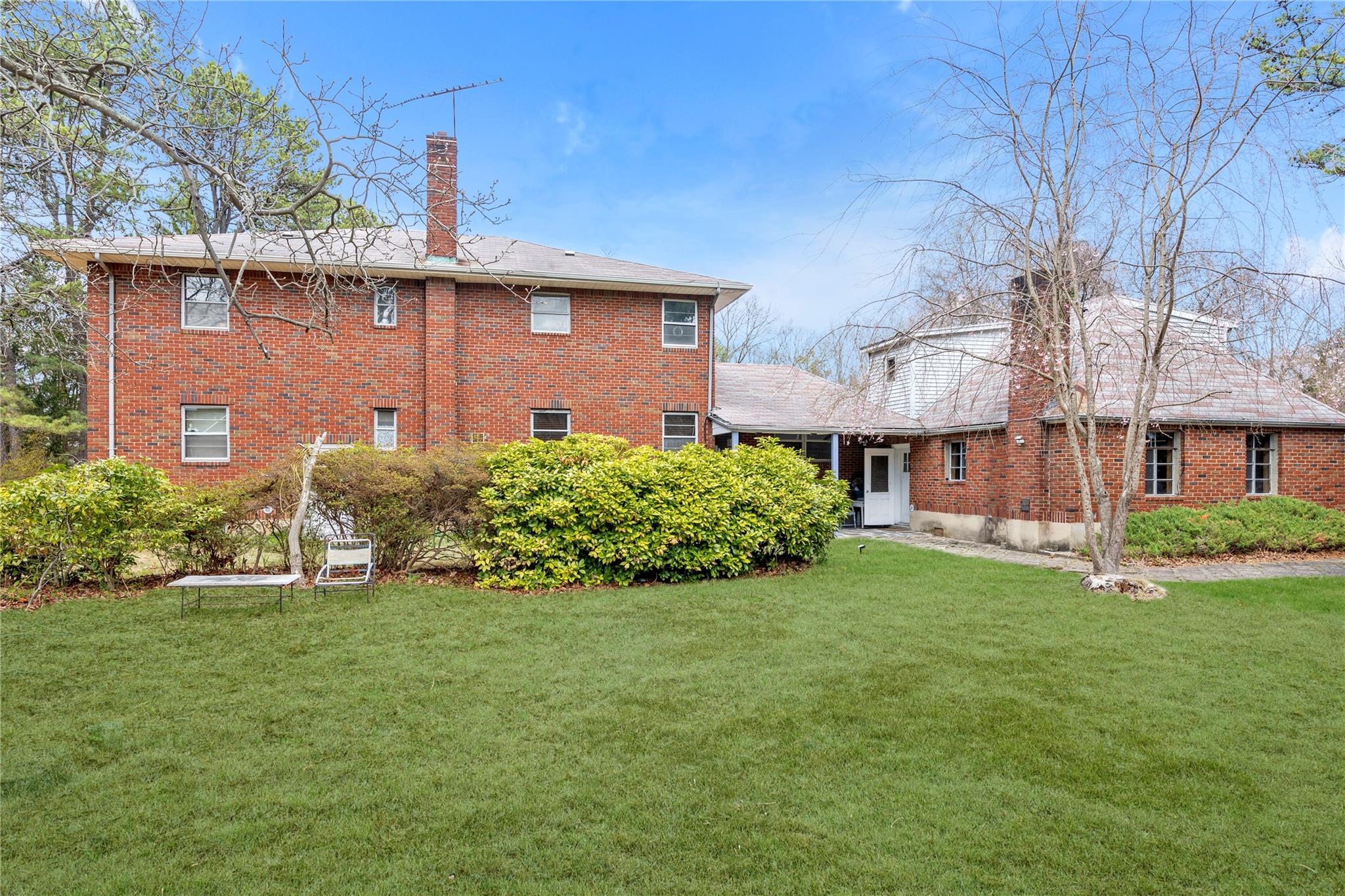 420 Old Country Road, Melville, NY 11747