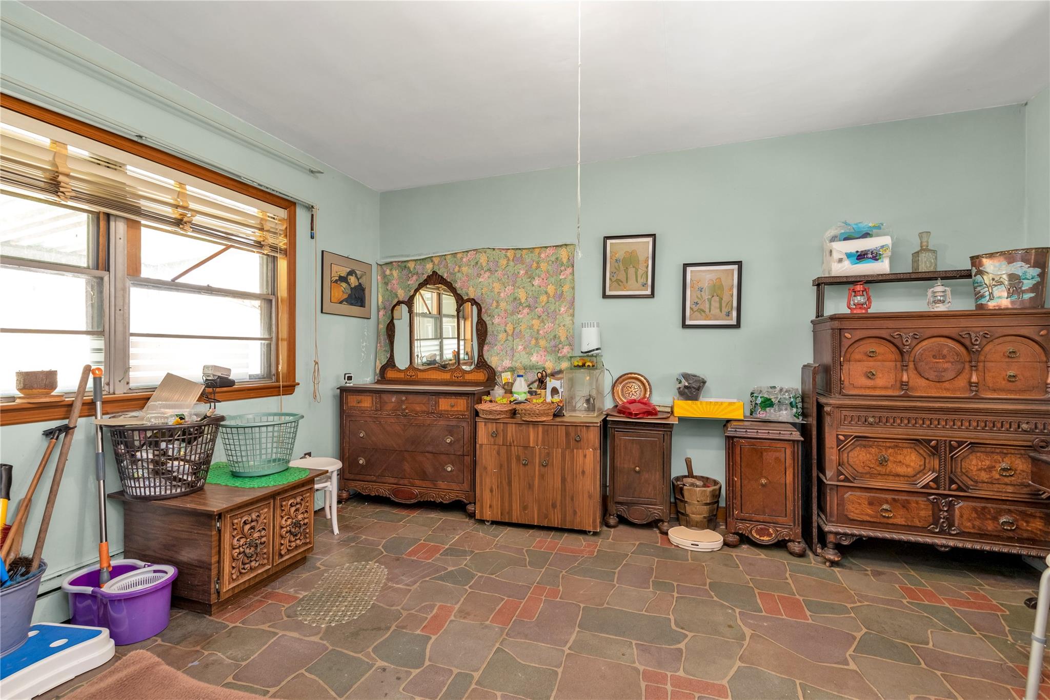 420 Old Country Road, Melville, NY 11747