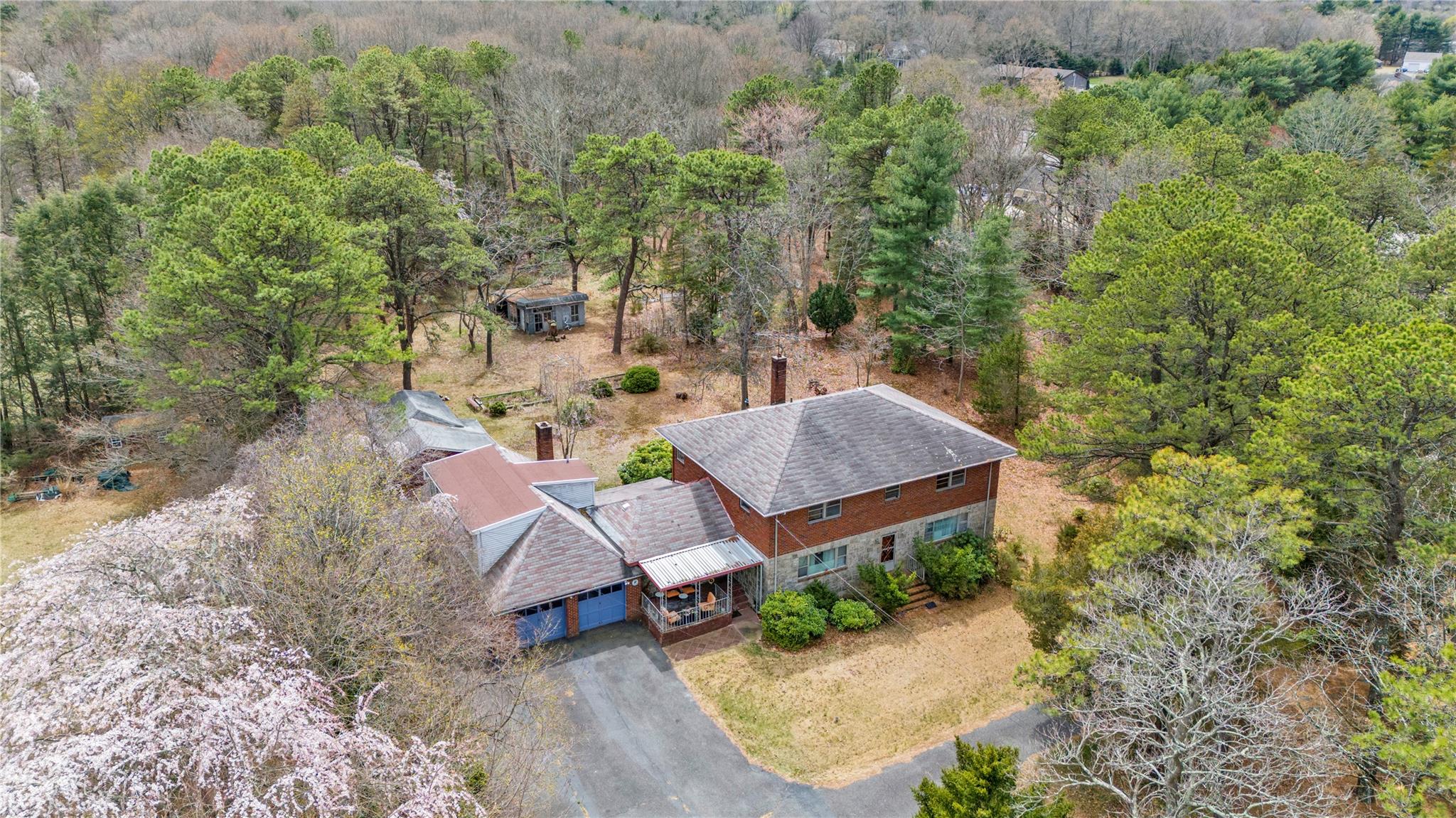 420 Old Country Road, Melville, NY 11747