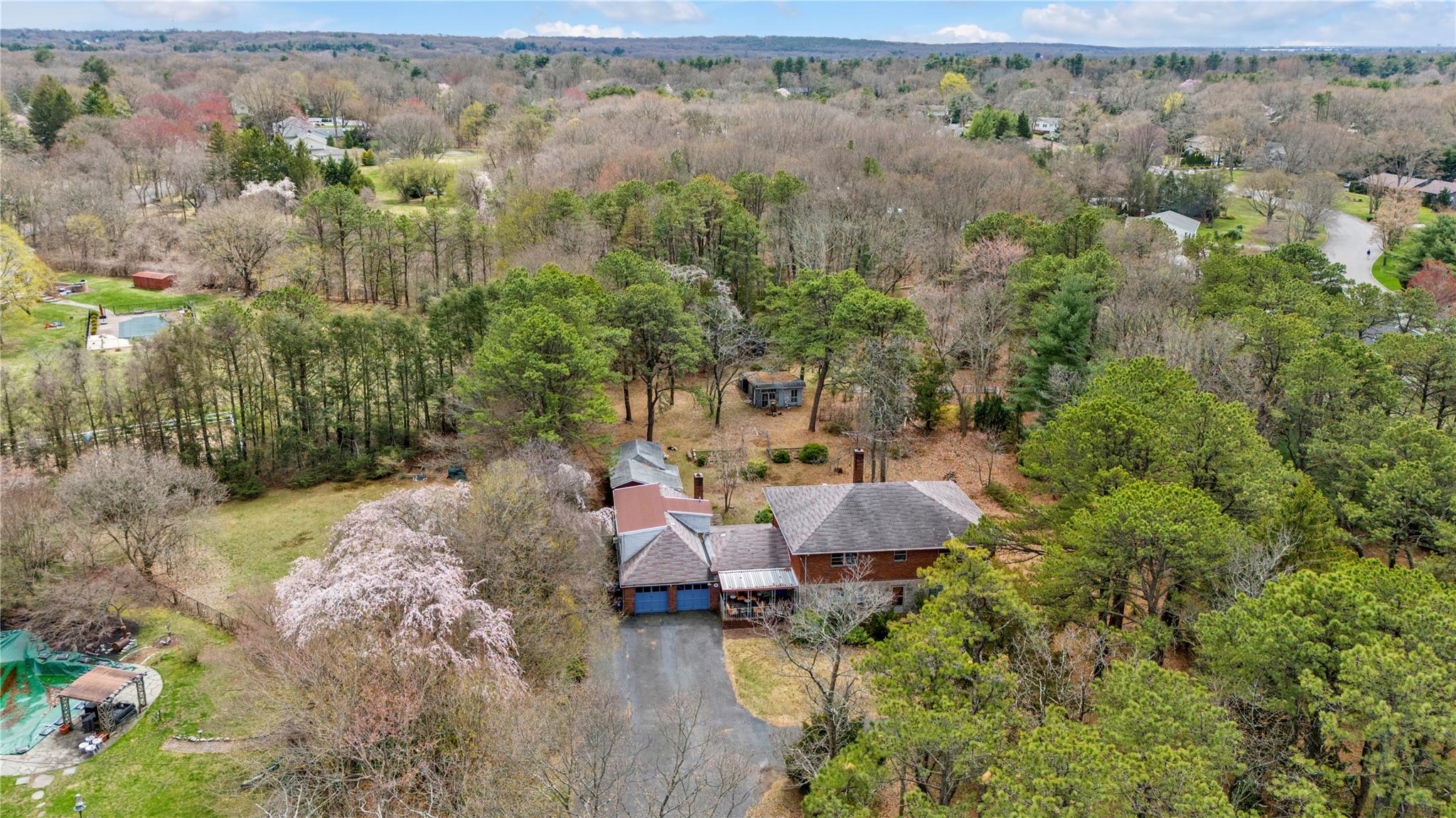 420 Old Country Road, Melville, NY 11747