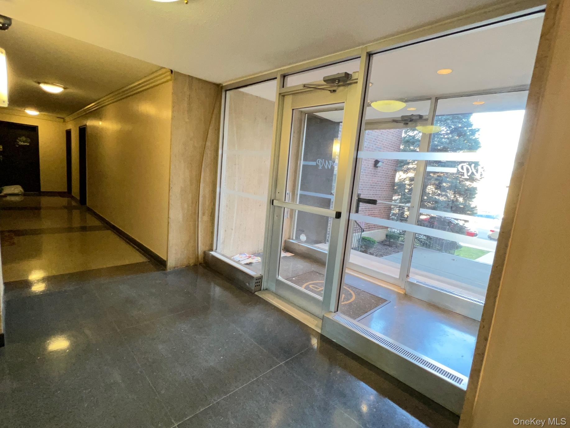 75-08 Bell Boulevard # 2J, Bayside, NY 11364