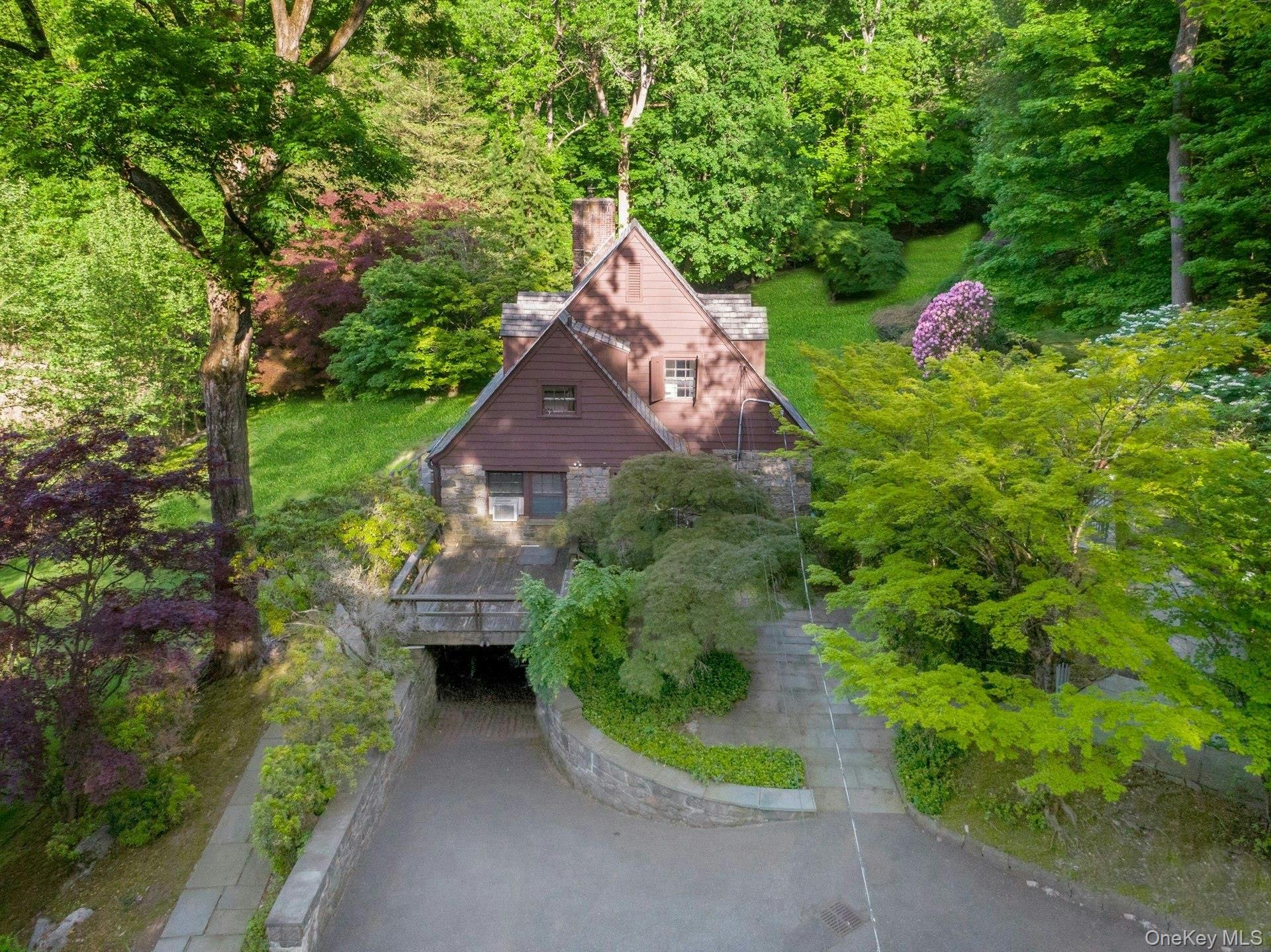 300 Sheldon Avenue, Tarrytown, NY 10591