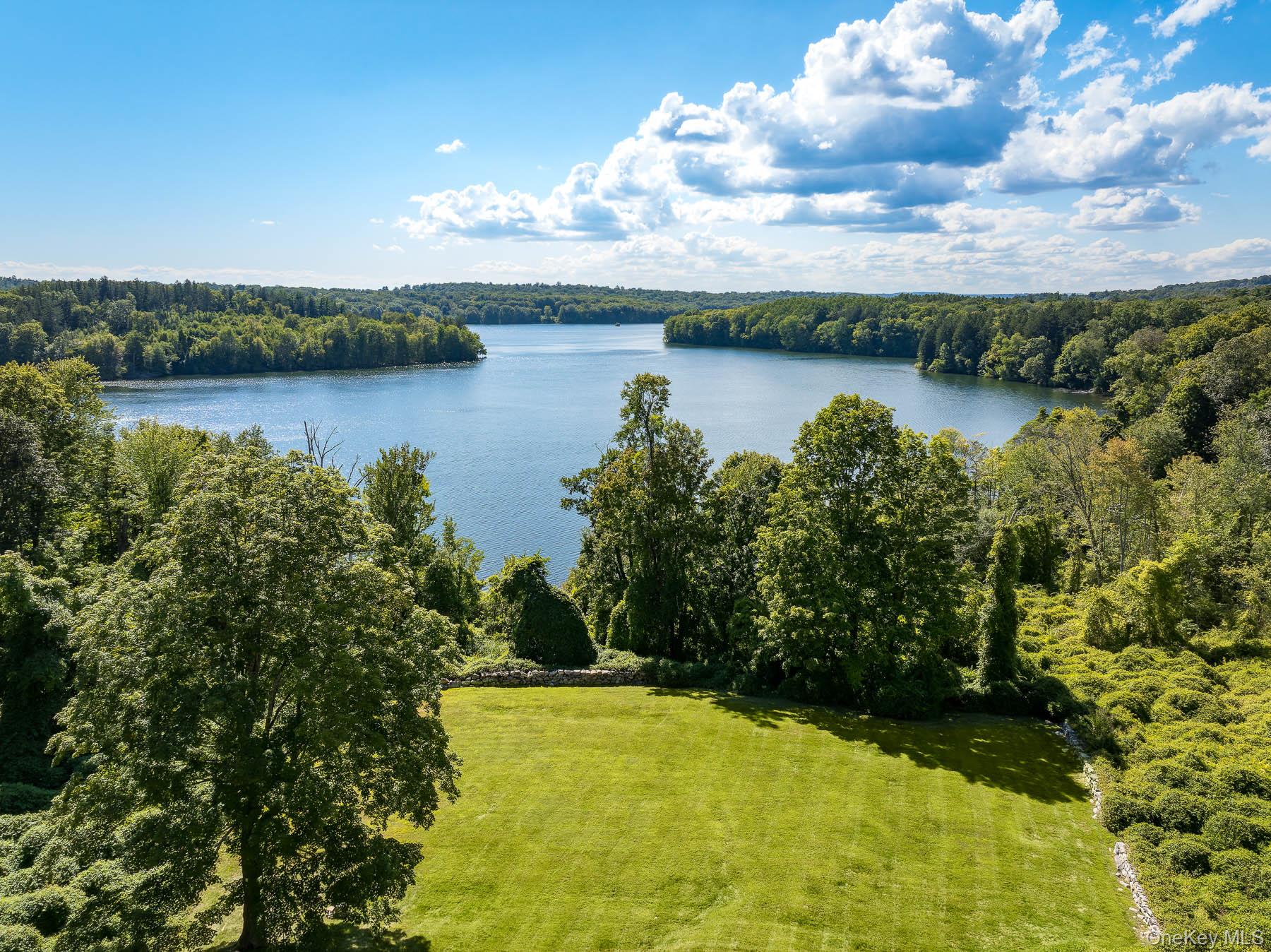 7 East Lake Drive, Katonah, NY 10536